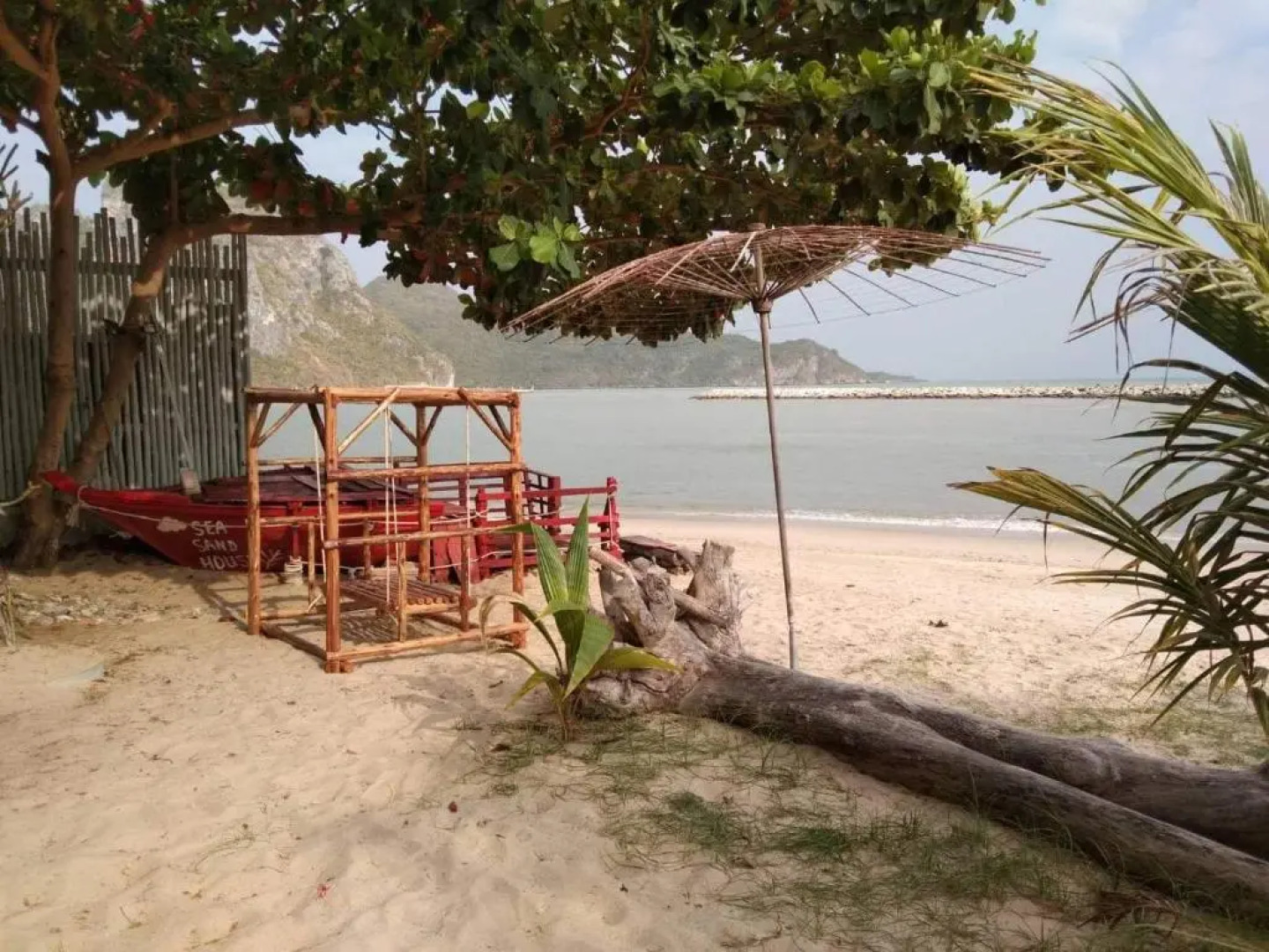 Sea Sand House Resort