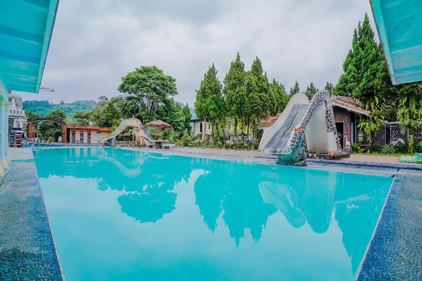 OYO 3889 D'ratna Resort