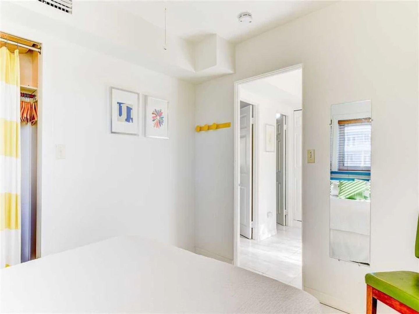 Sunshine House - Three Bedroom Home