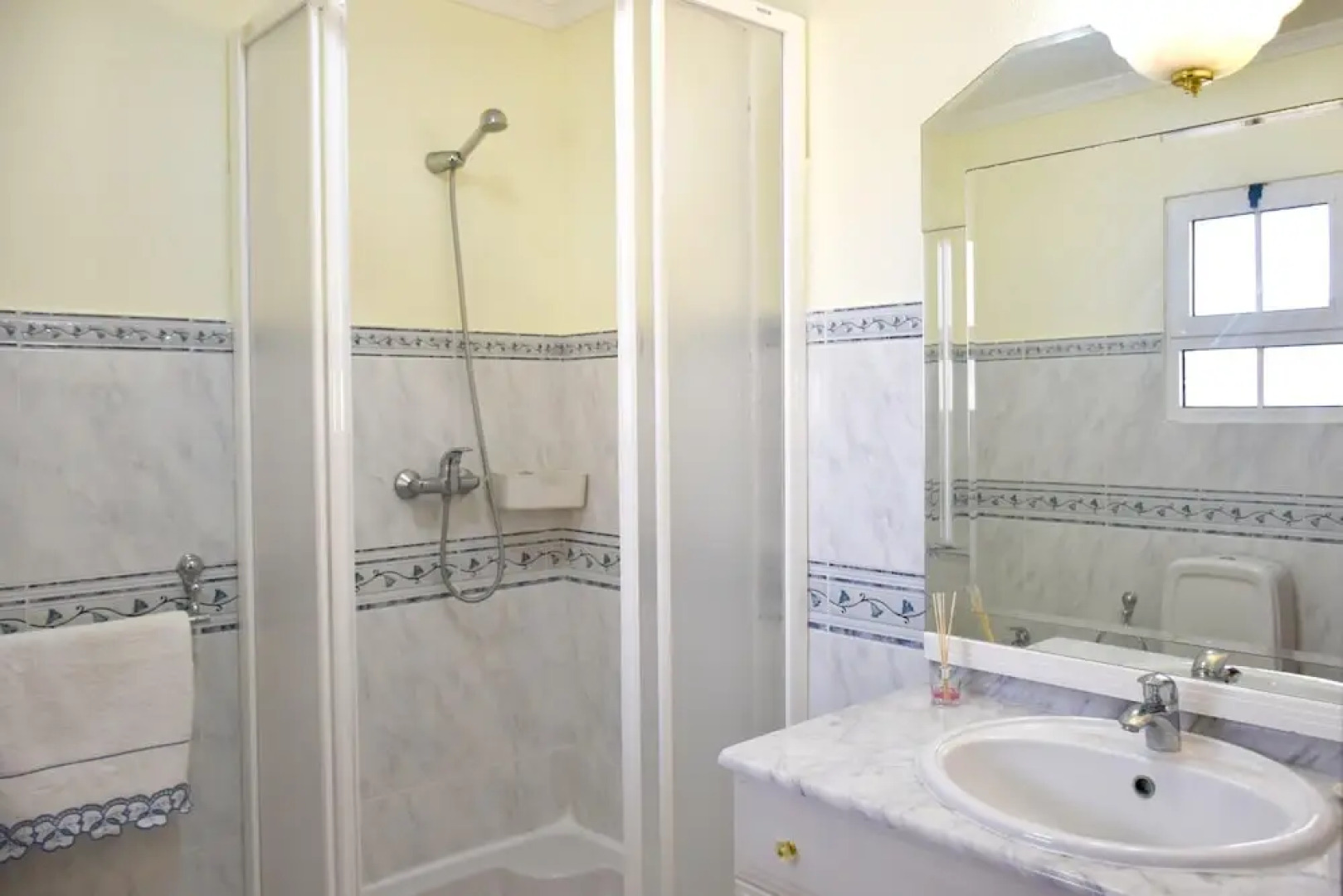 House With 2 Bedrooms in Paúl do Mar, With Wonderful sea View, Furnish