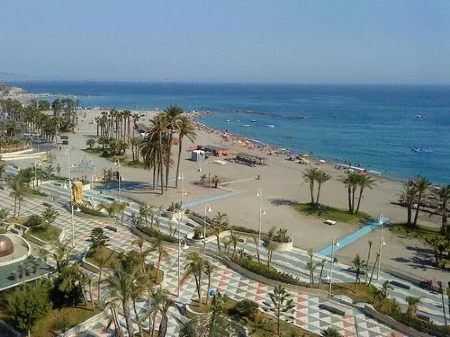 Apartamentos El Tranco del Mar