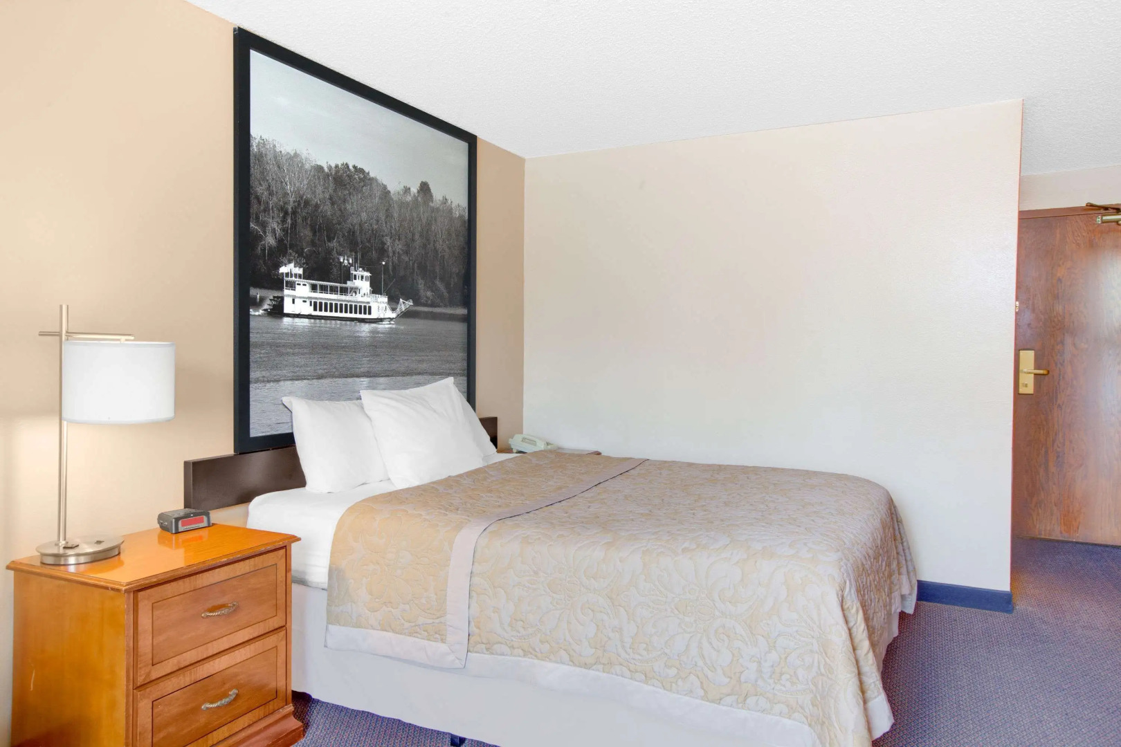 Super 8 by Wyndham Clear Lake