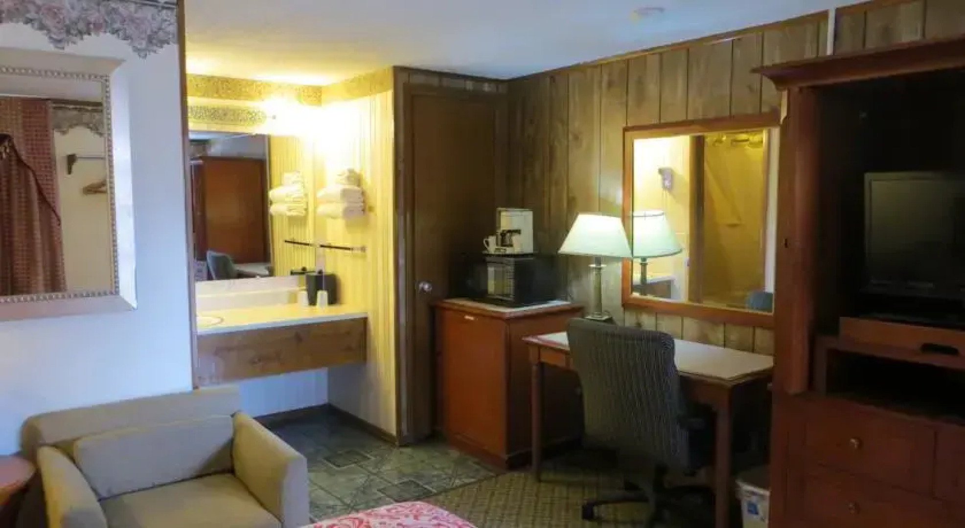 Budget King Motel
