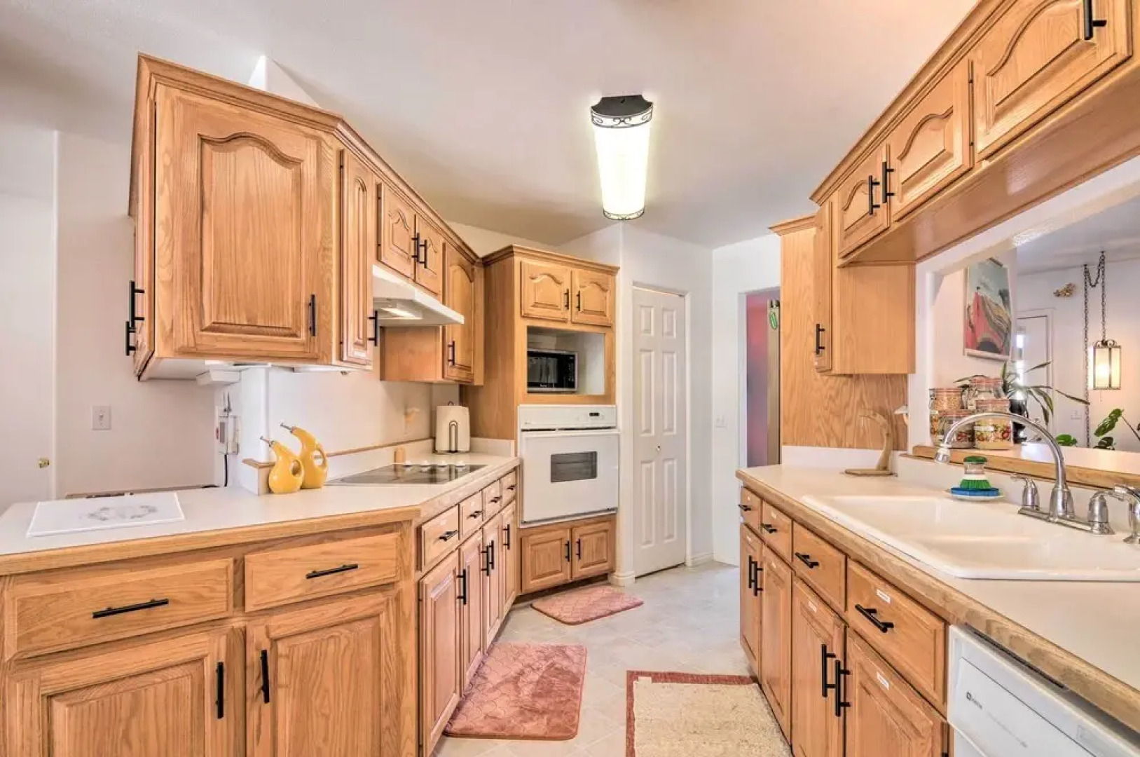 Sunny Retreat ~ 12 Mi to Brian Head Resort!