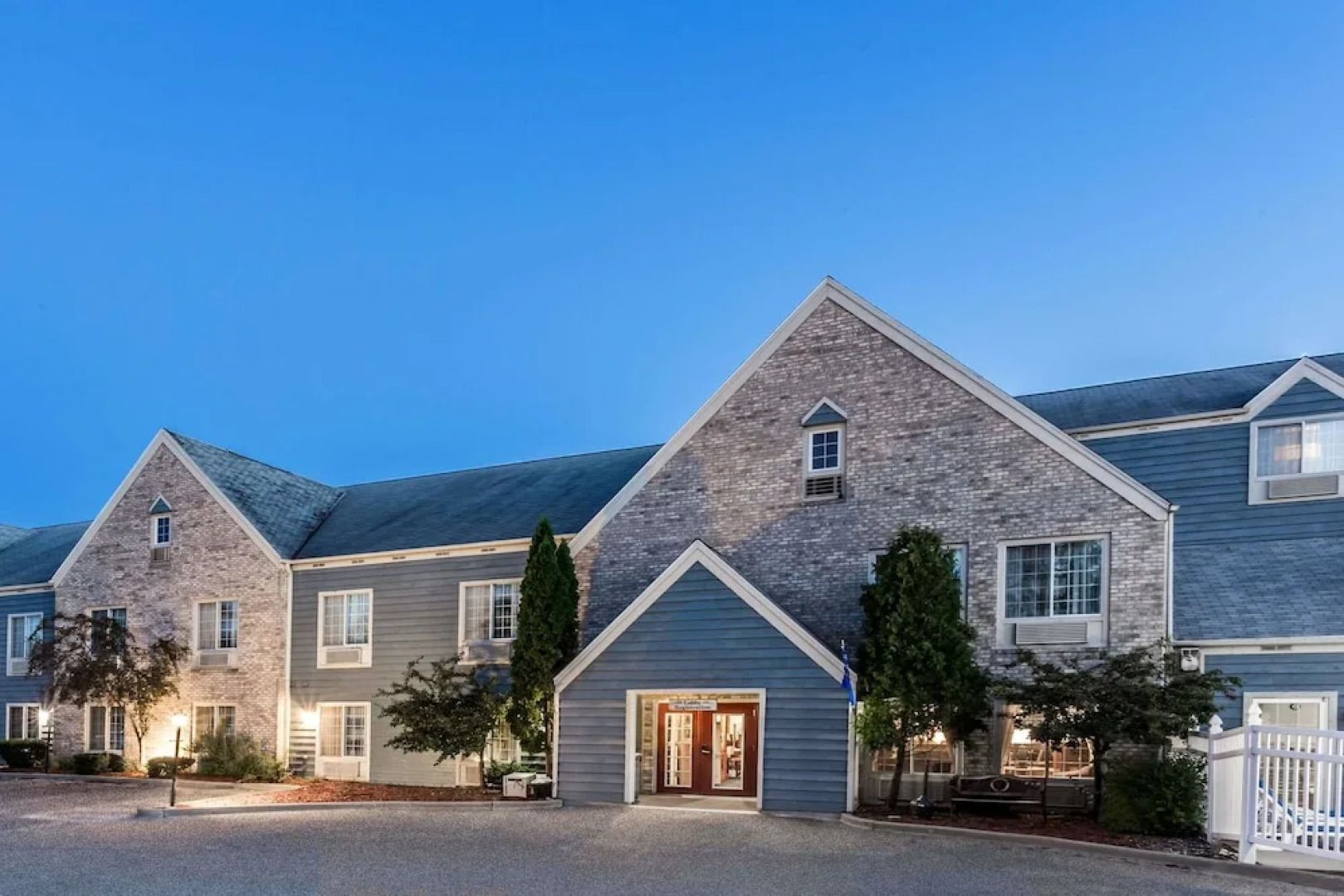 Best Western Quiet House & Suites