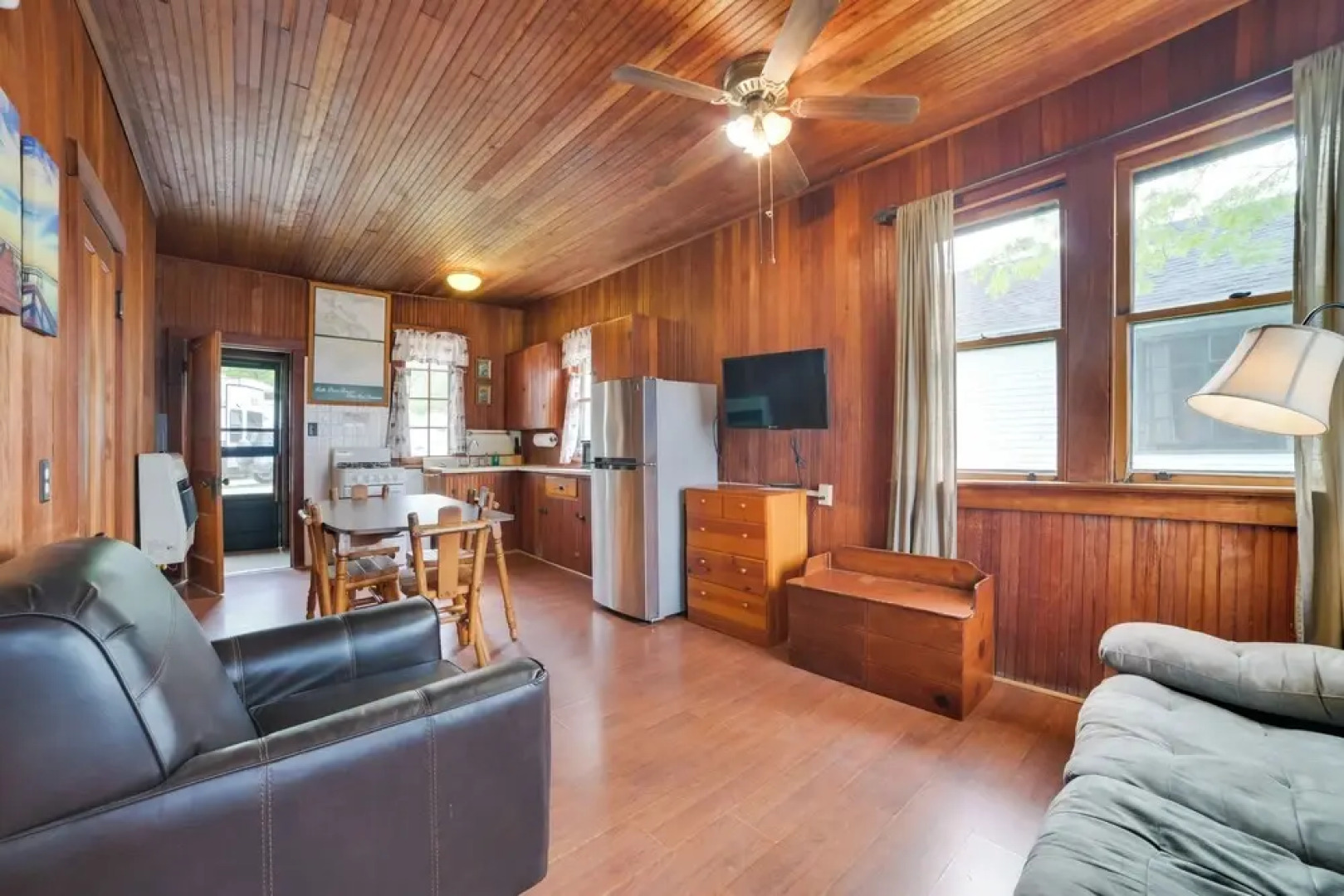 Sandy Beach & Sunset Views: Cedarville Cabin!