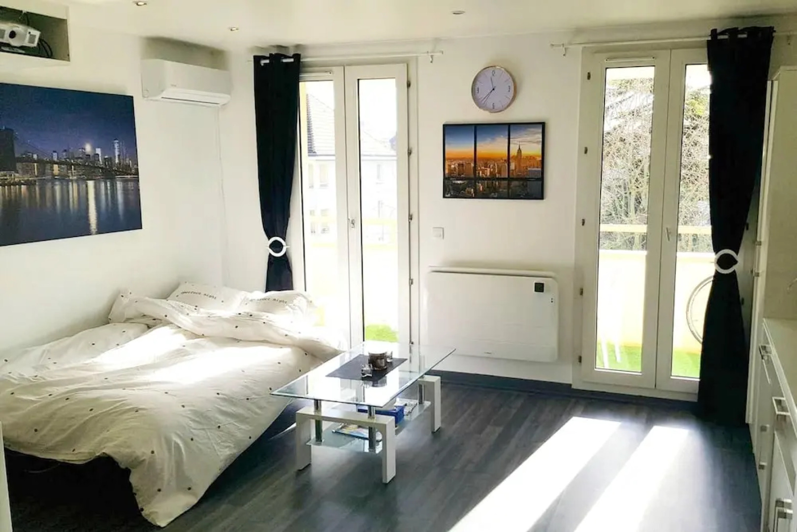 Studio in Poissy, With Wifi