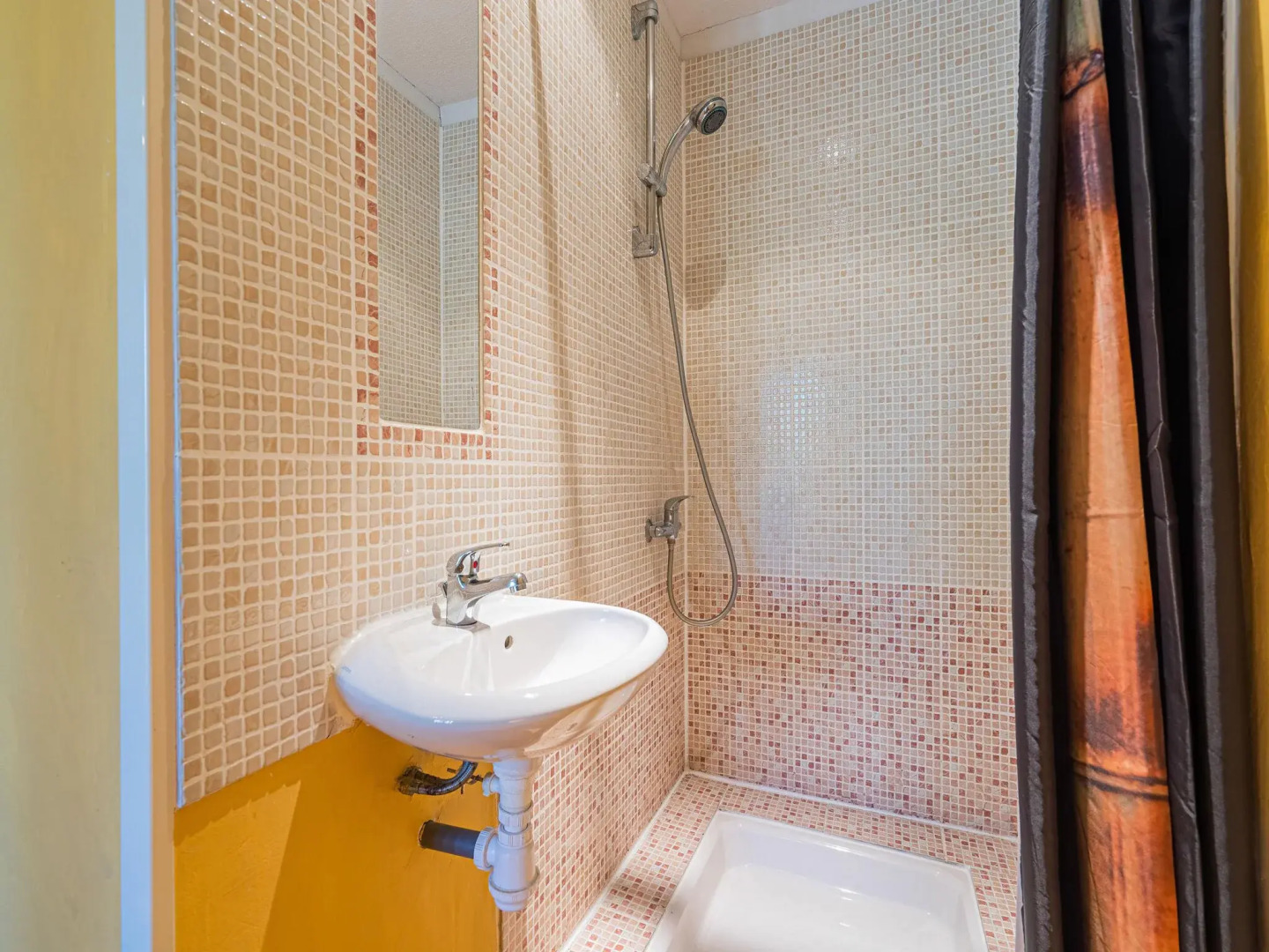 Luxurious Villa with Private Pool in Les Vans