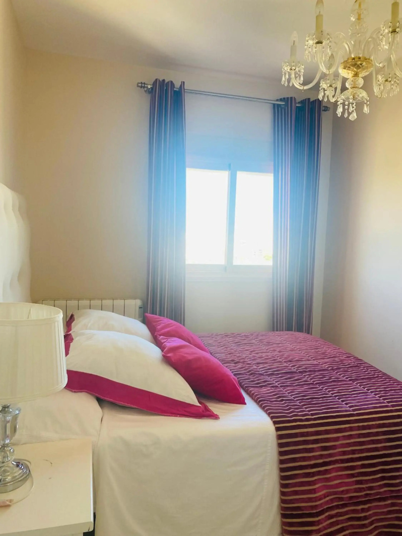 The White Apartment: Luxury, Beach and Design