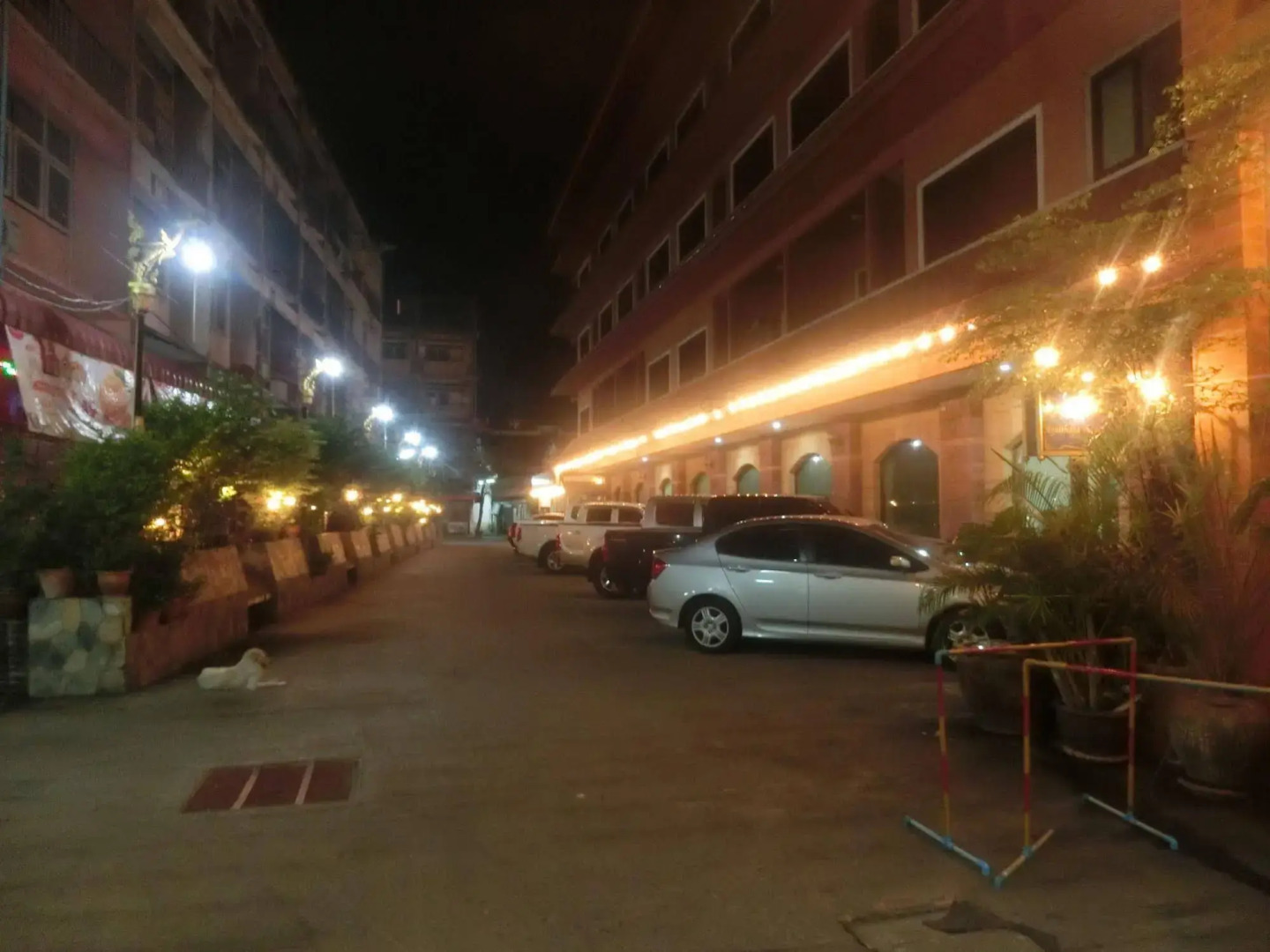 Ayutthaya Thanee Hotel