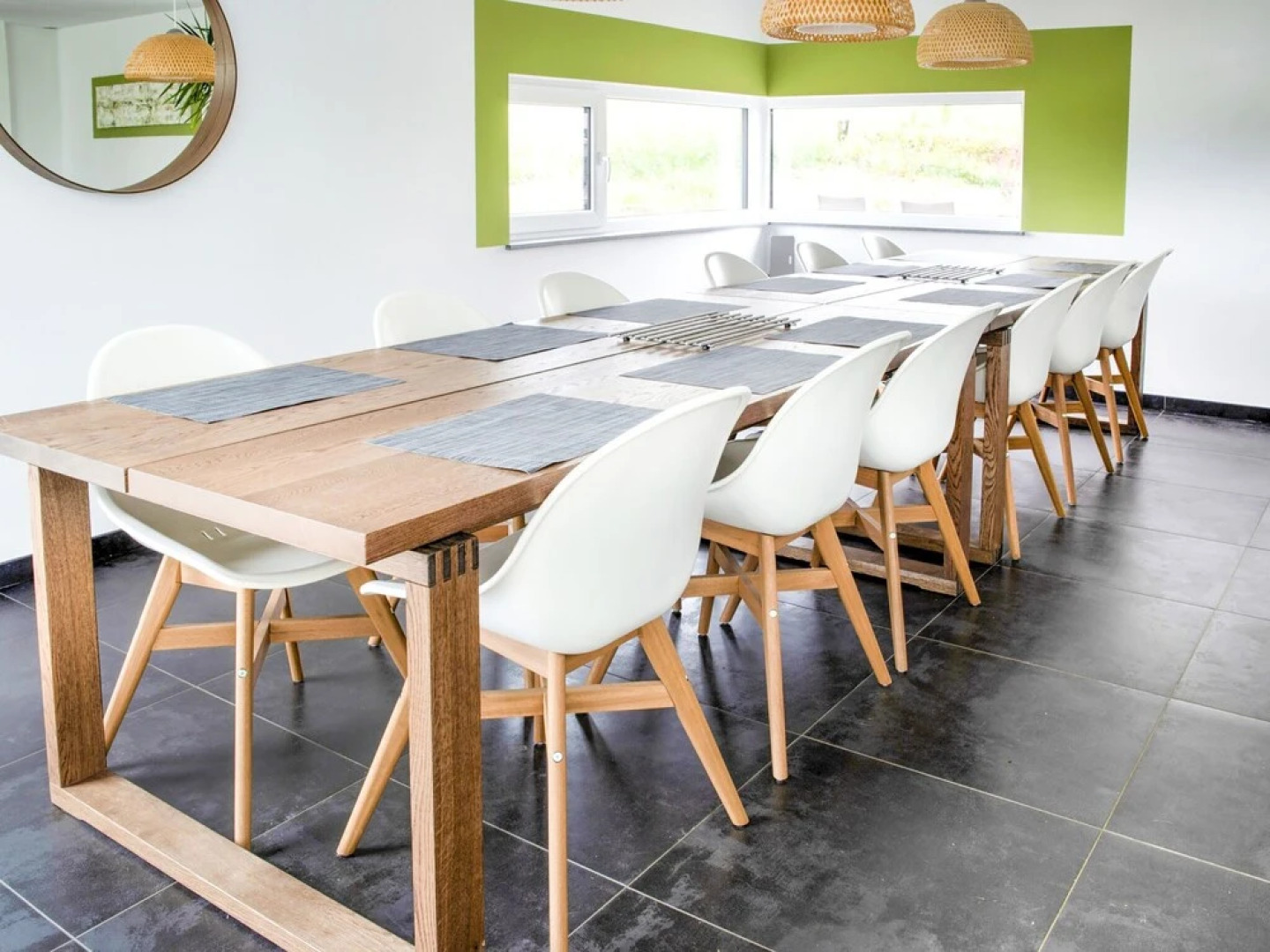 Plush Villa in Léglise near Forest