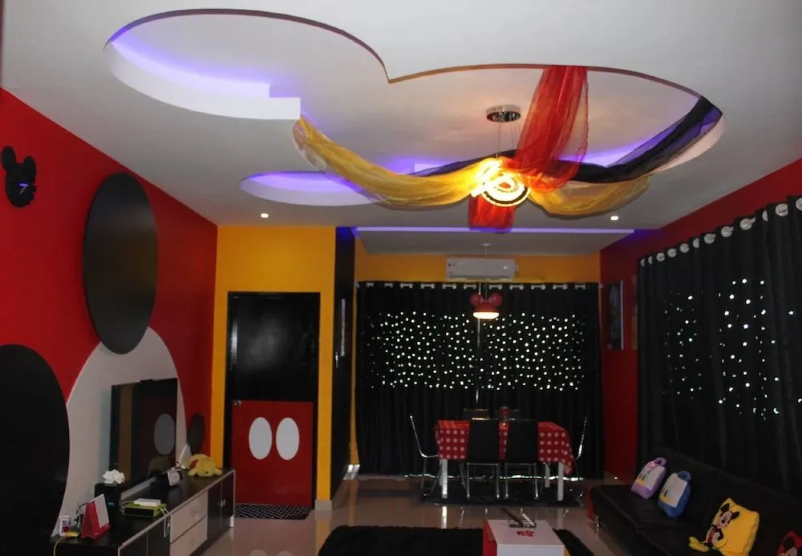 Mickey Mouse Signature Suite