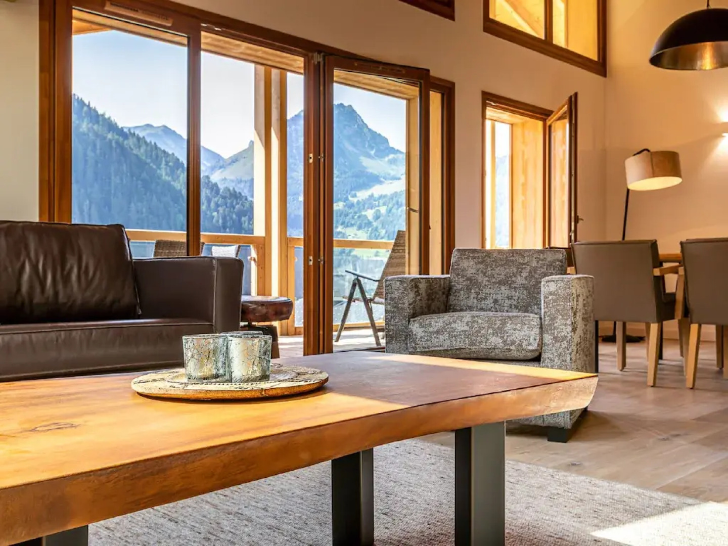 Penthouse with private sauna and wine climate cabinet