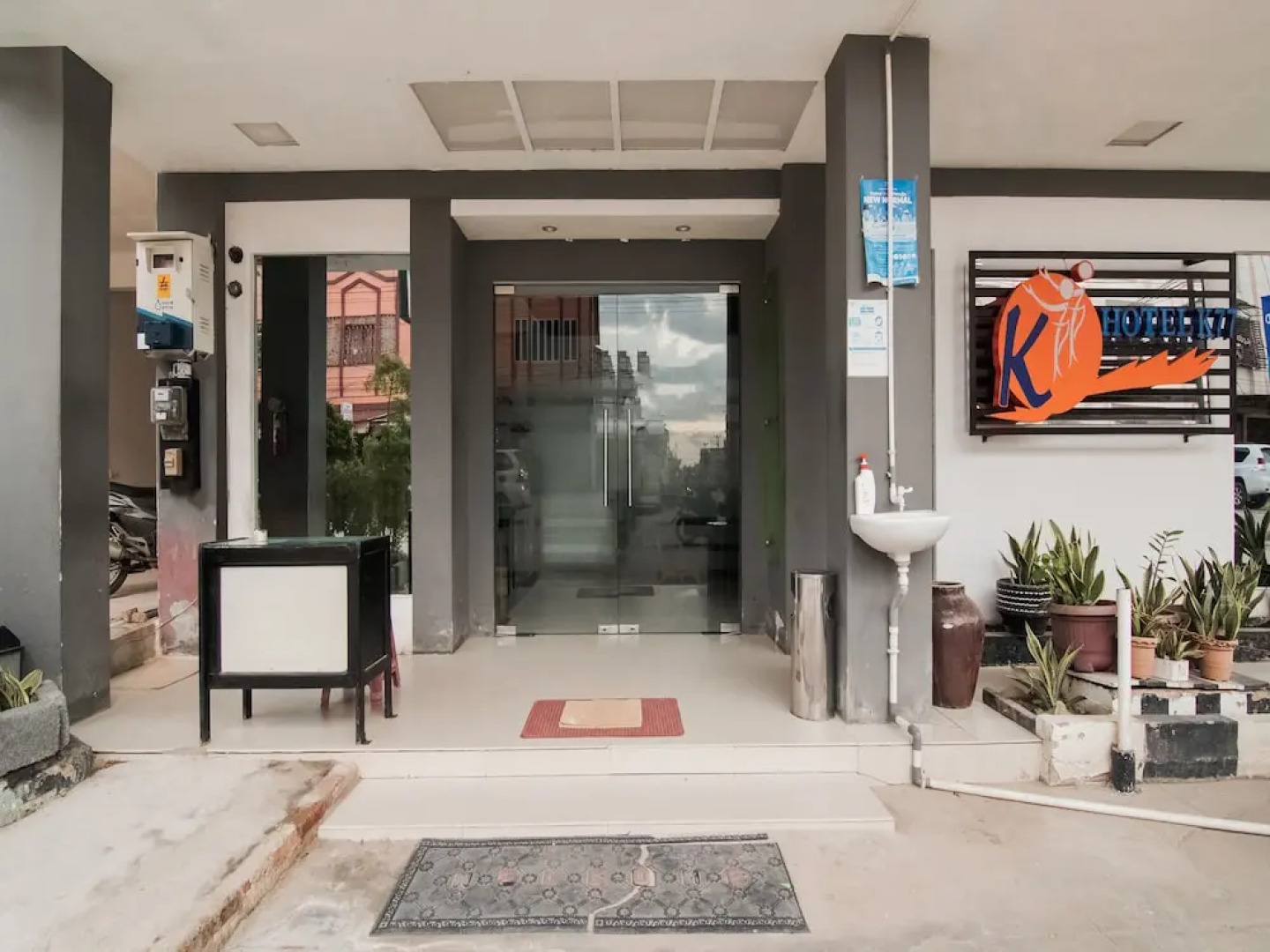 Hotel K77 by OYO Rooms