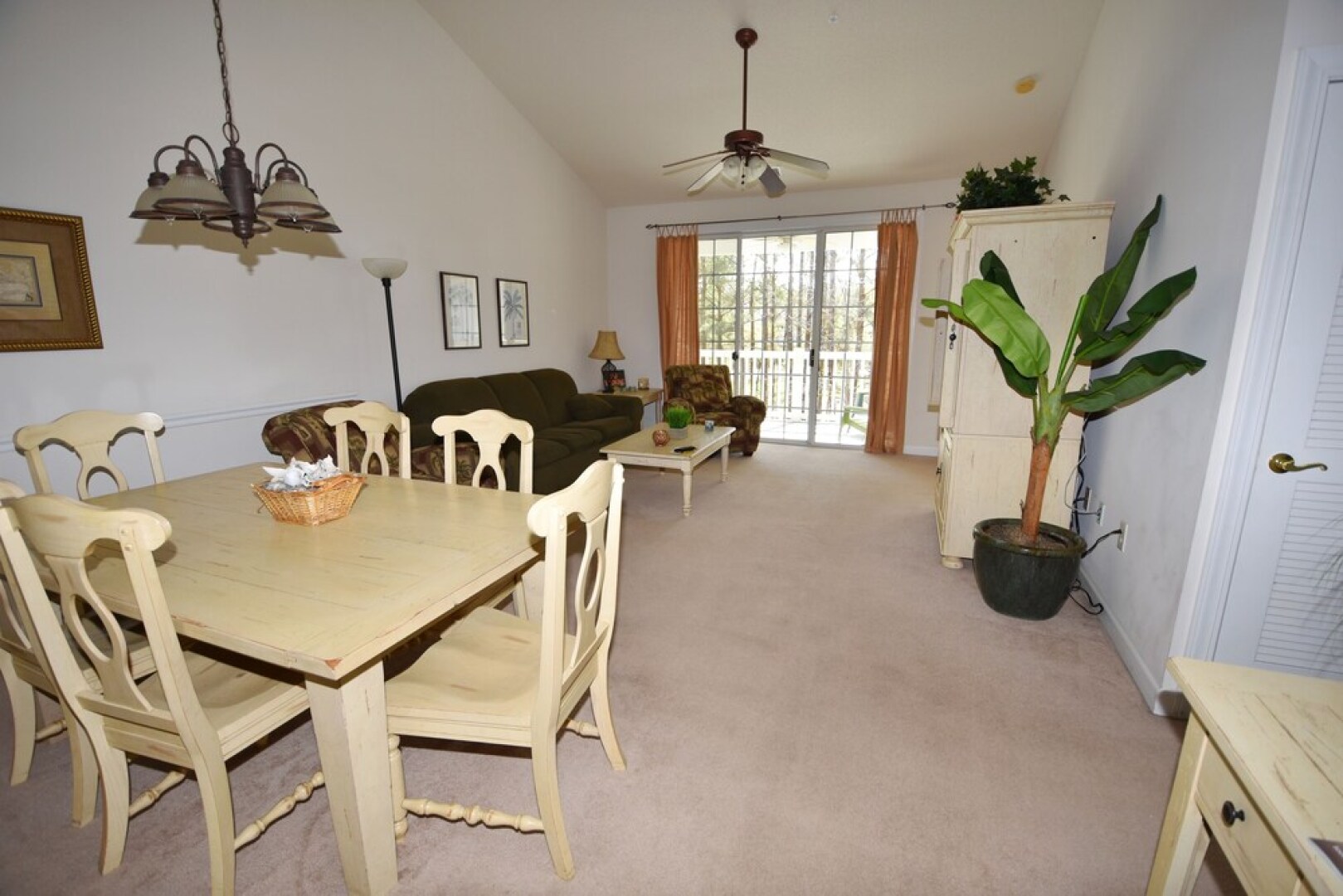 River Crossing Apartment 1233