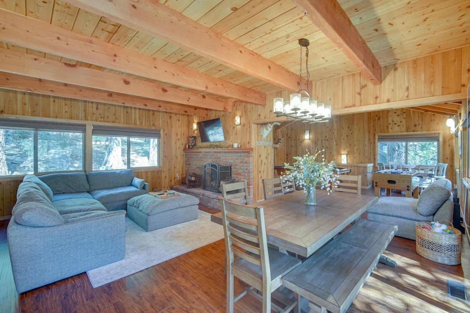Serene Cabin Rental Near Lake Arrowhead Village!