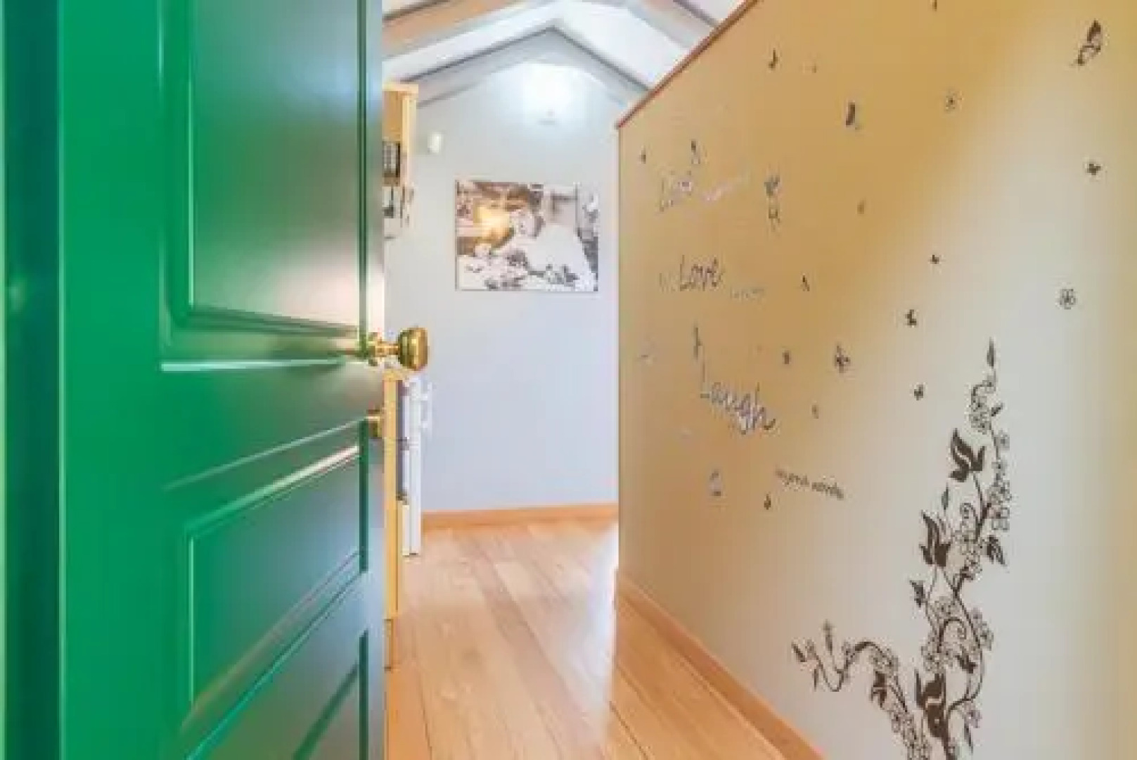 Il terrazzo e l'appartamento diVino