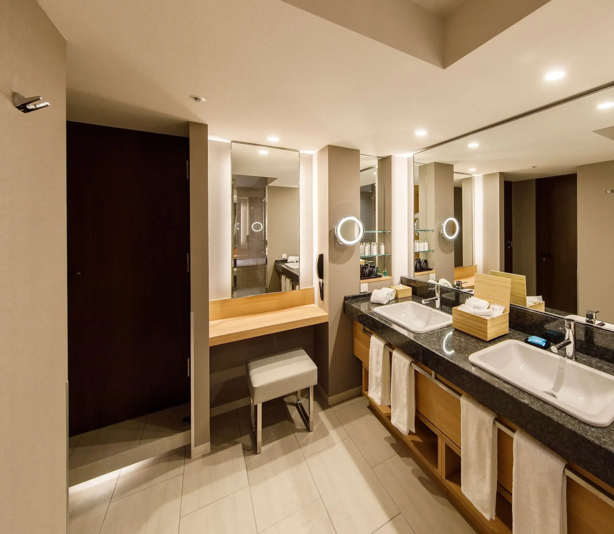 Отель Nikko Osaka