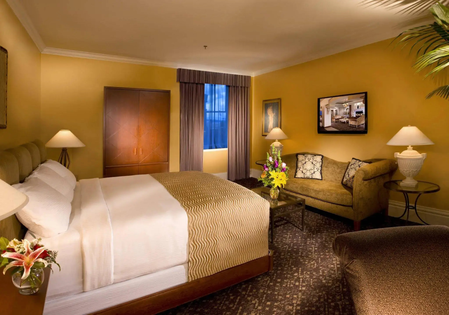 The Louie, A Davenport Hotel, Autograph Collection®