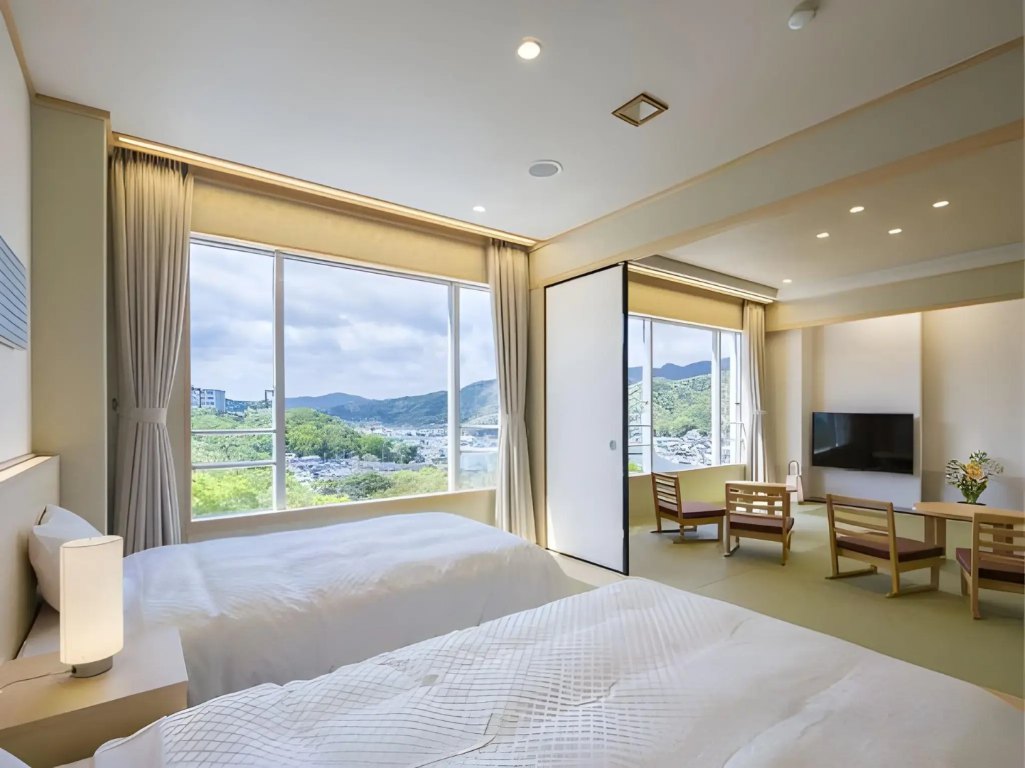 Toba Seaside Hotel