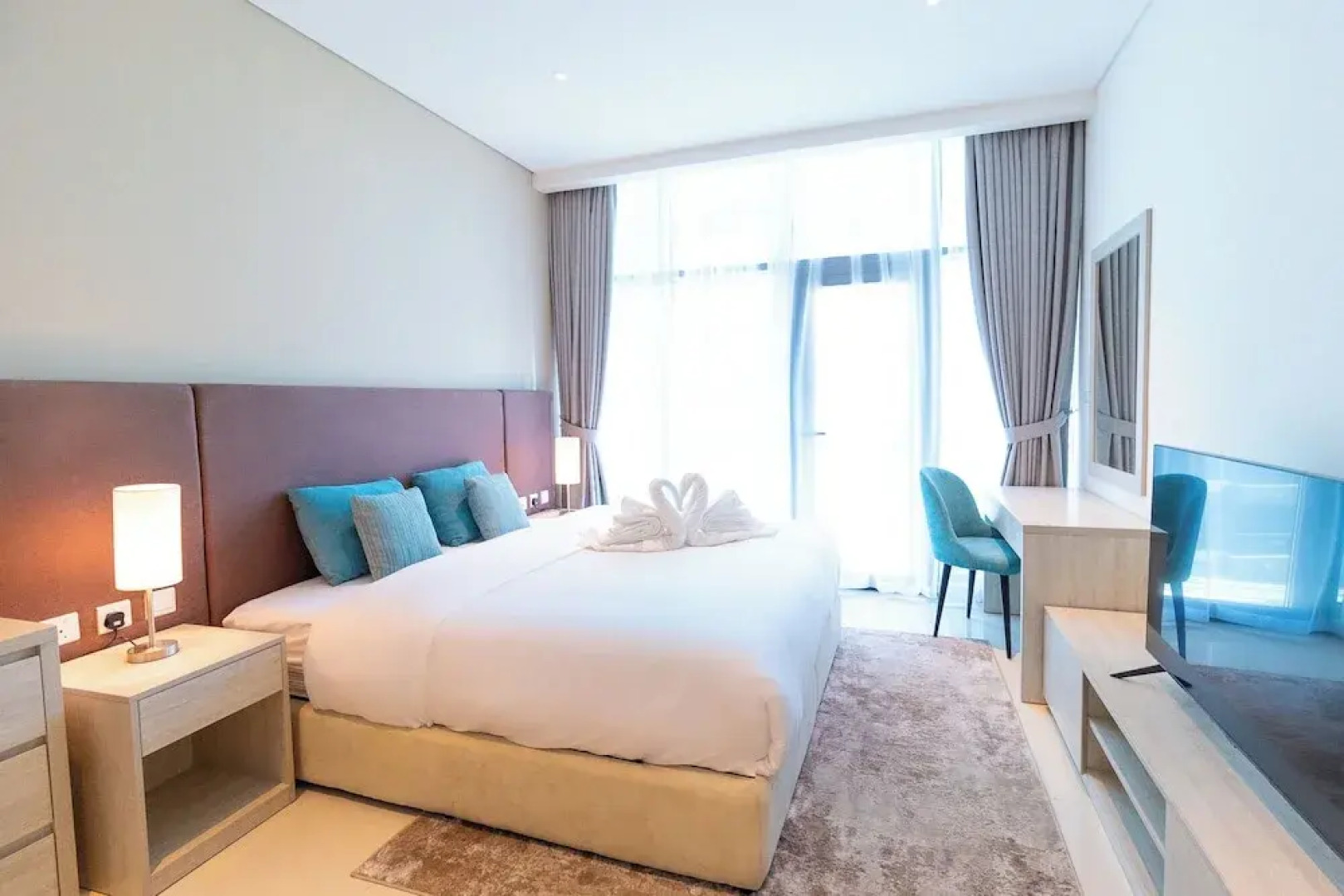 HAPPY SEASON I Seven Palm Residences Palm Jumeirah