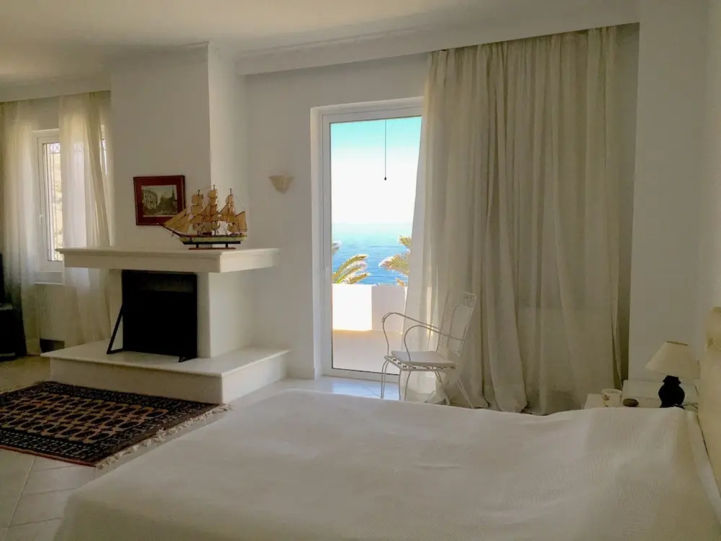 Villa Dori- Famous Composer's Holiday House on the Sea Front for 2-8 Persons