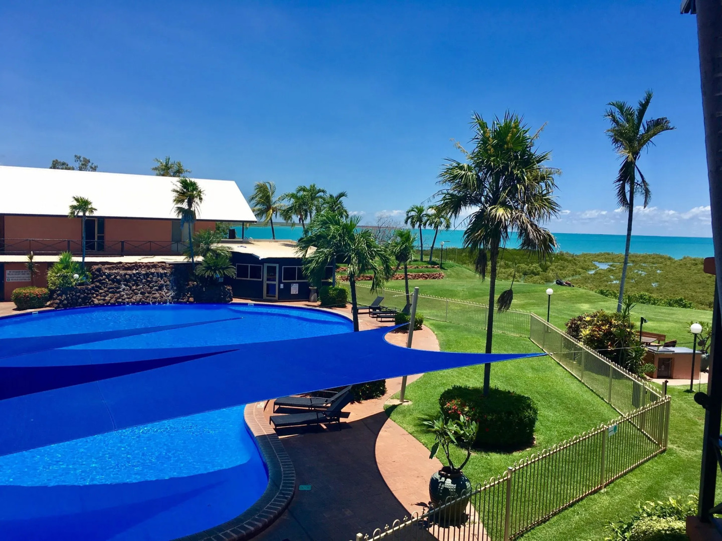 Moonlight Bay Suites