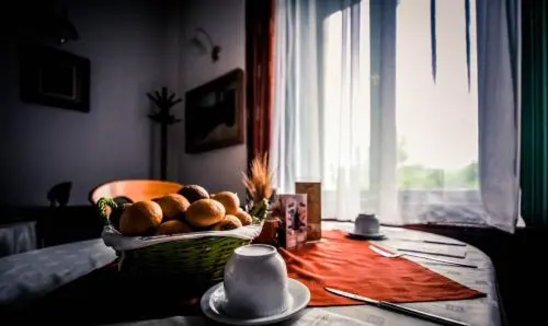 Mr. Görgey Art Hotel & Bistro