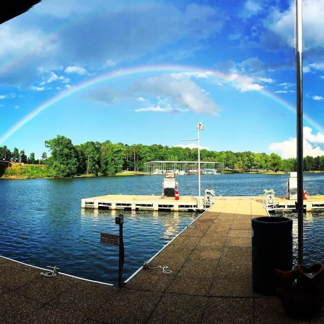 Self Creek Lodge and Marina
