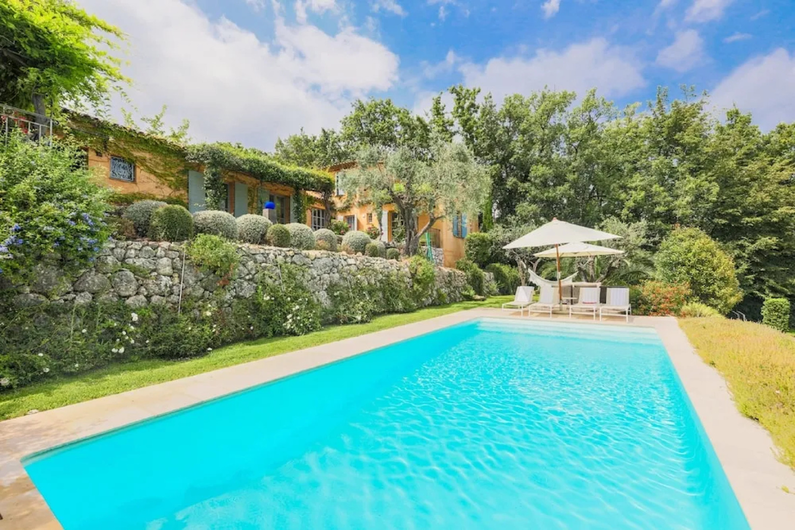 Chateauneuf Bellevue VI4062