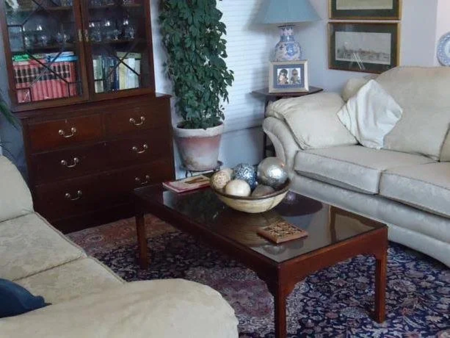 Cary Court - Guest House