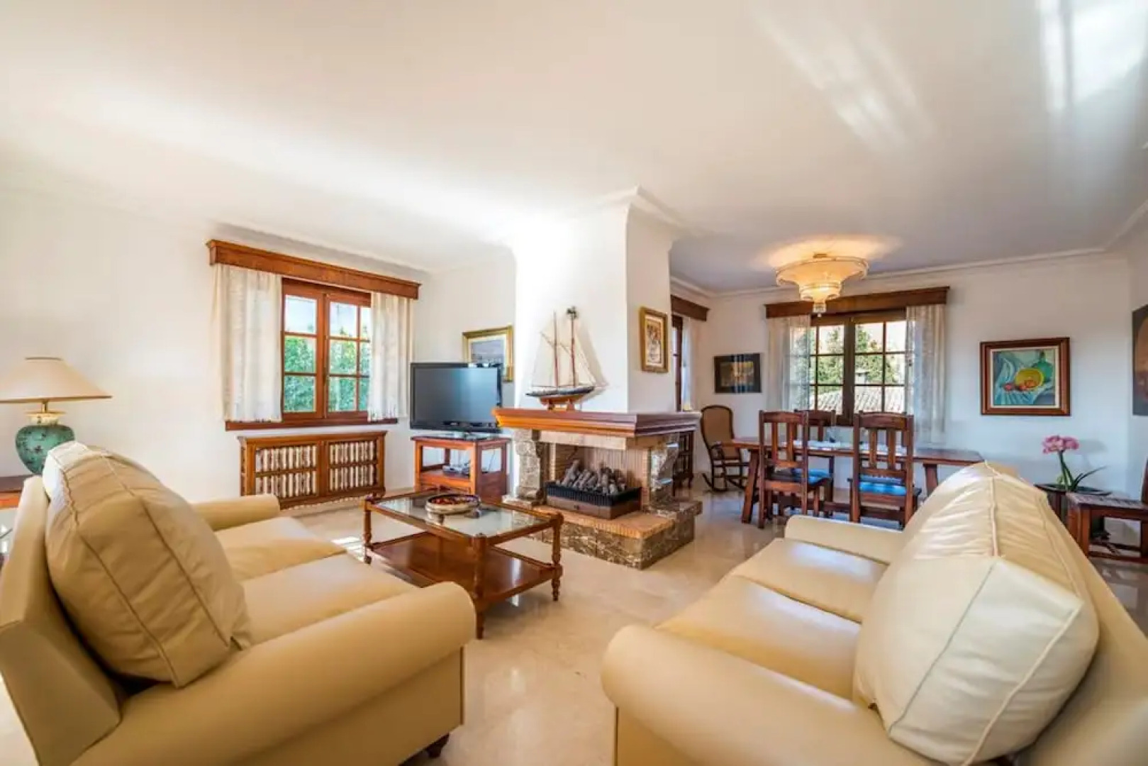 Can Pou (Pou De Sa Caleta)