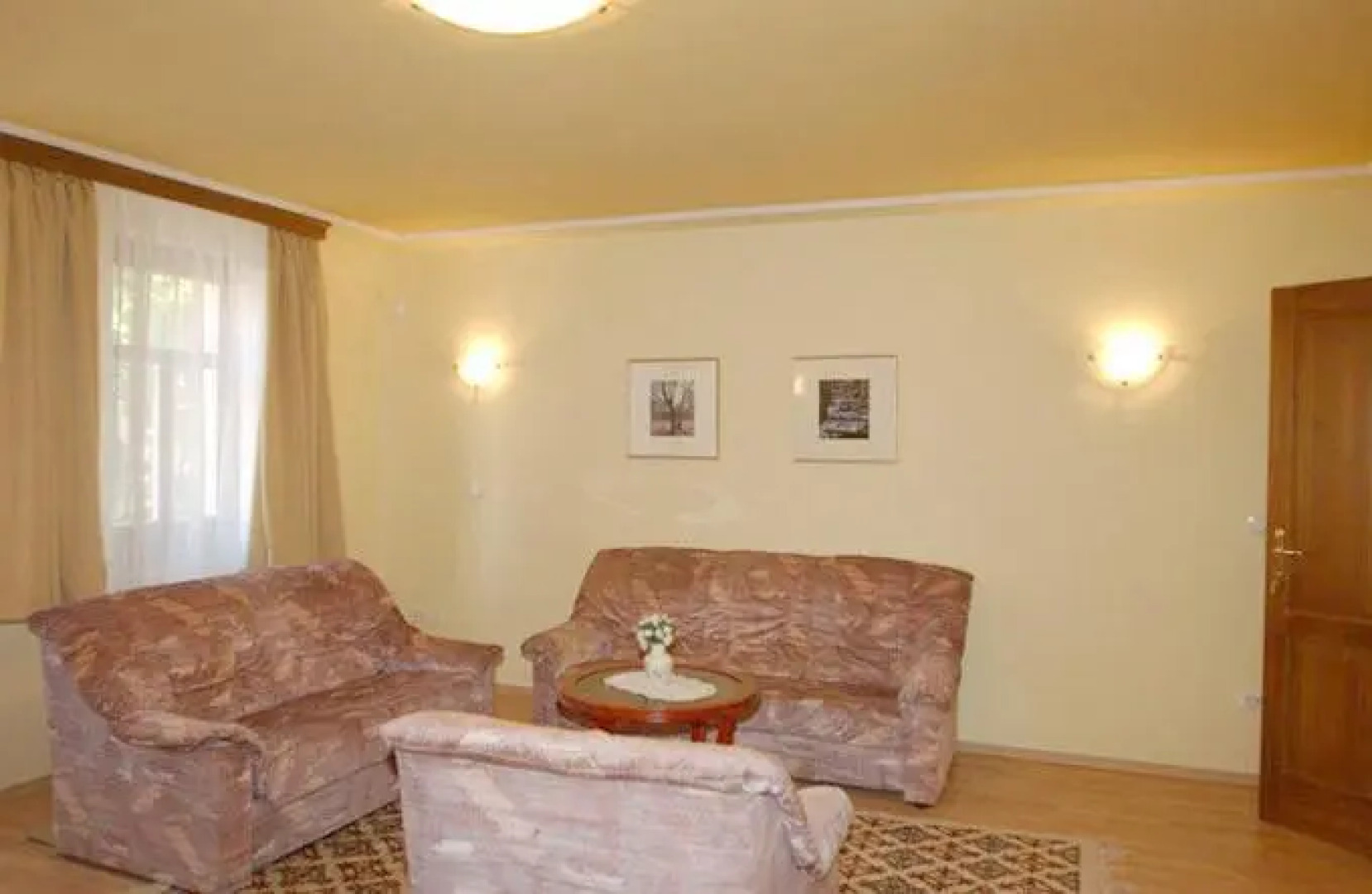 Aranykert Vendégház