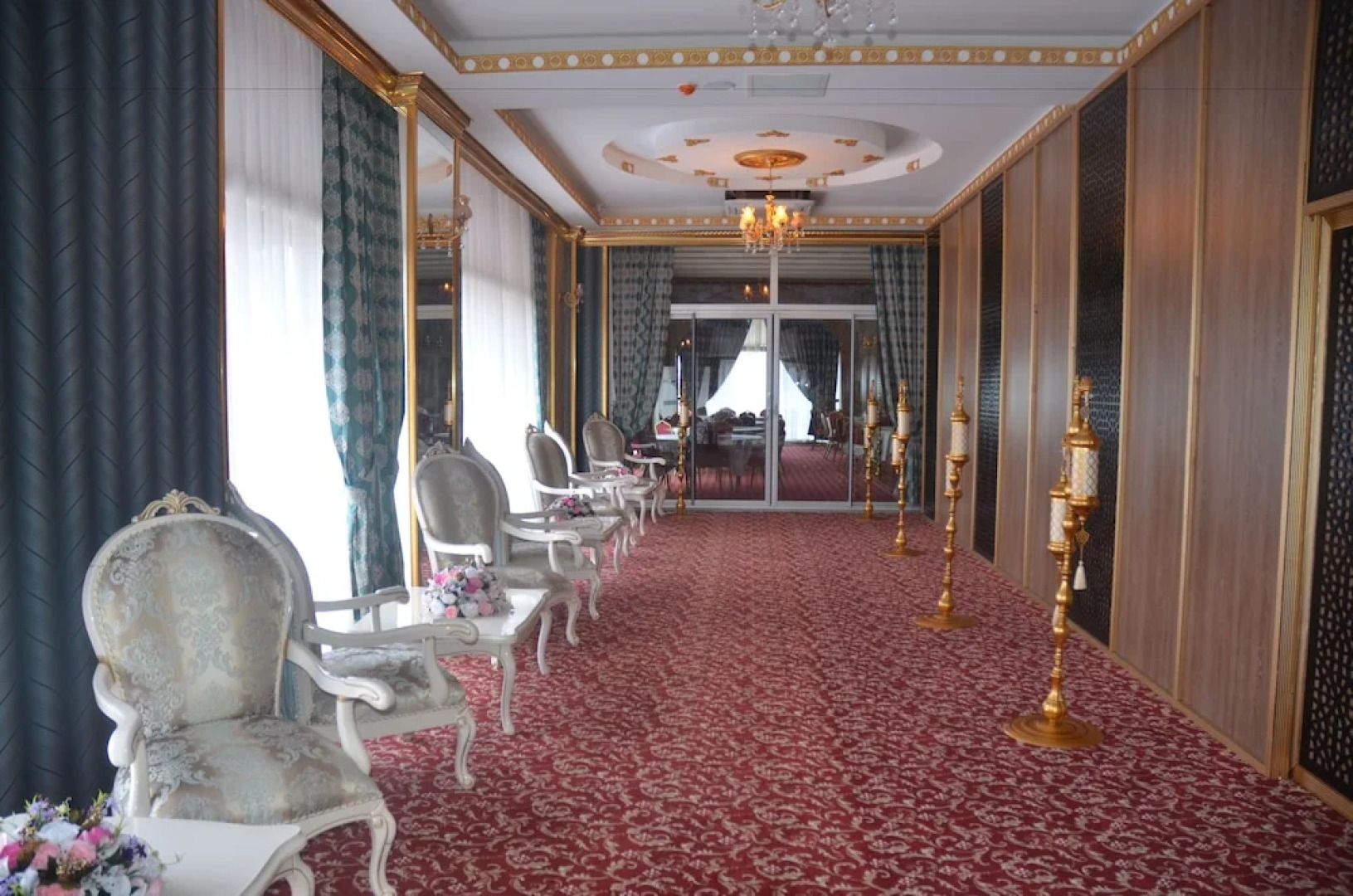 Rakasta Boutique Hotel