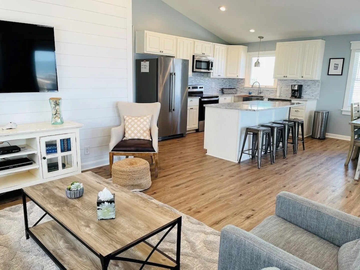 3/4 Time - 4 Br Home