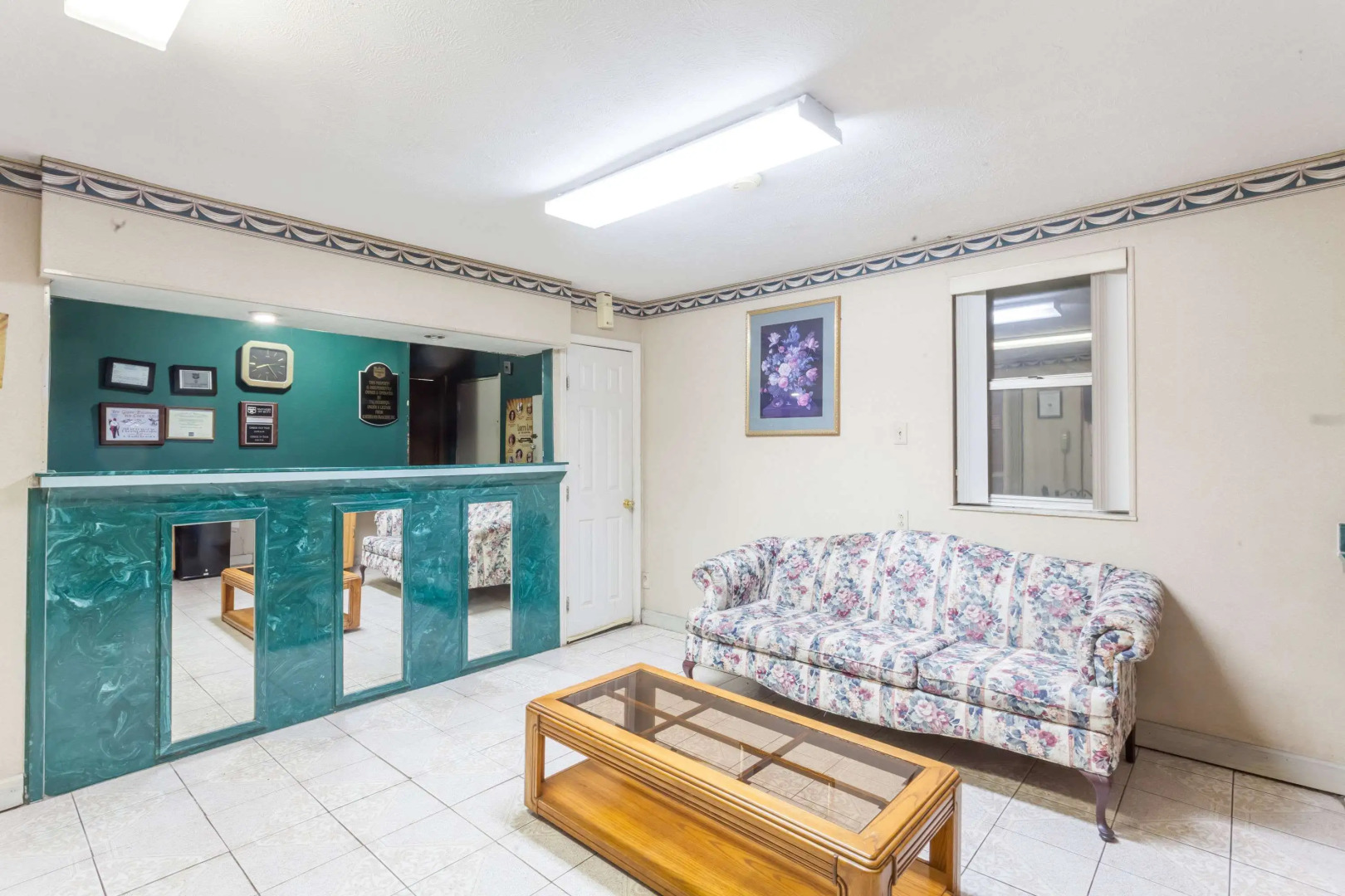 Knights Inn Hurricane Mills