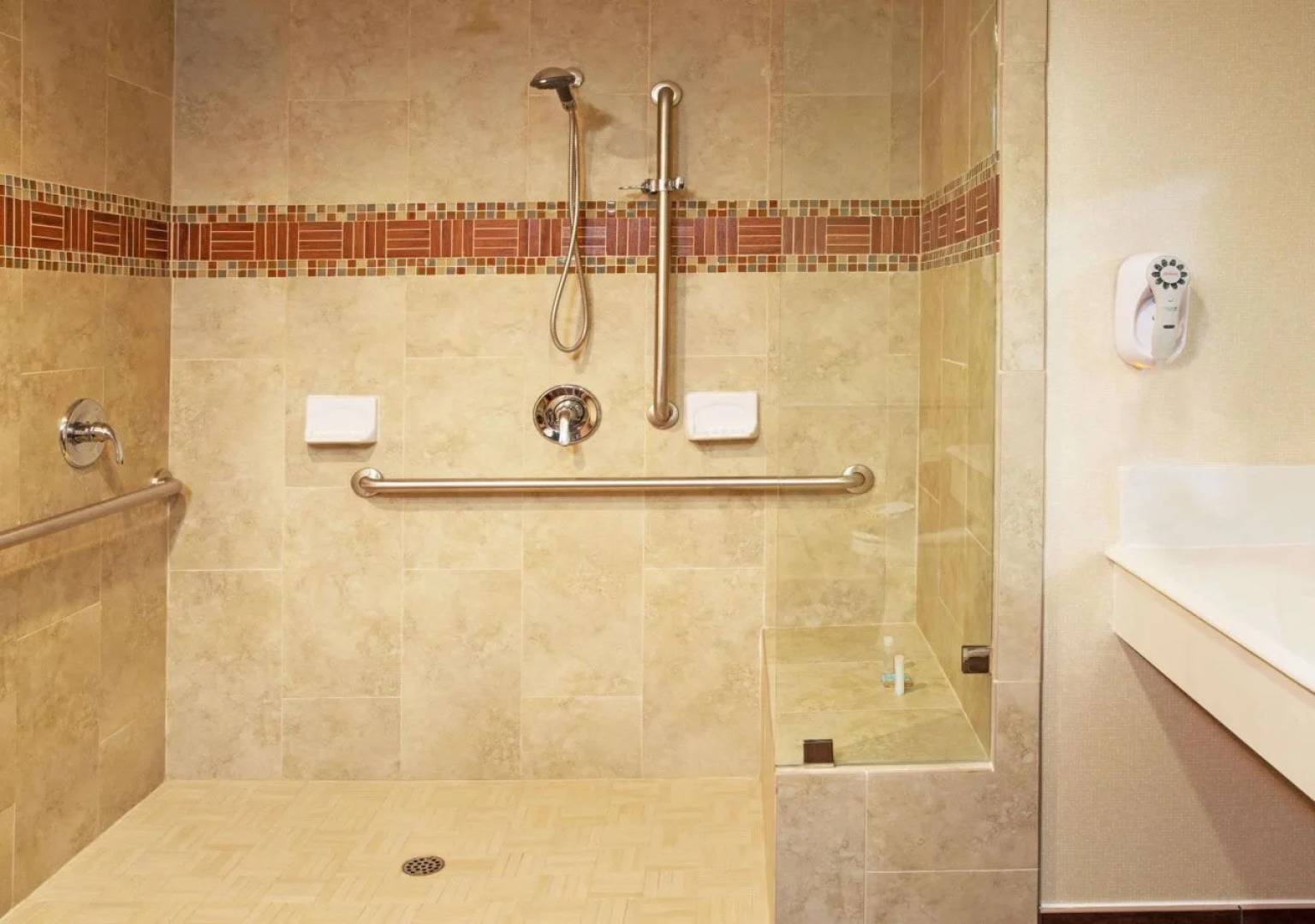 Travelodge by Wyndham Ocean Front