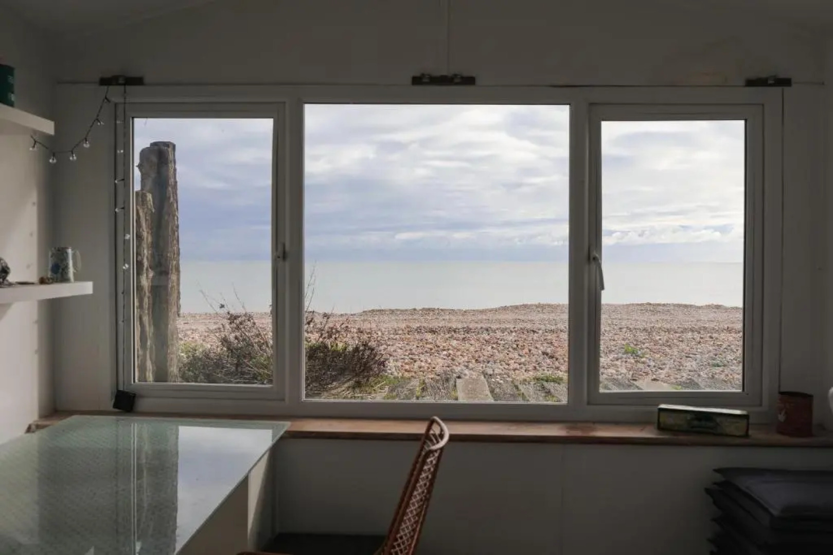 Beautiful Beach House with 4 Bedrooms and Hot-Tub