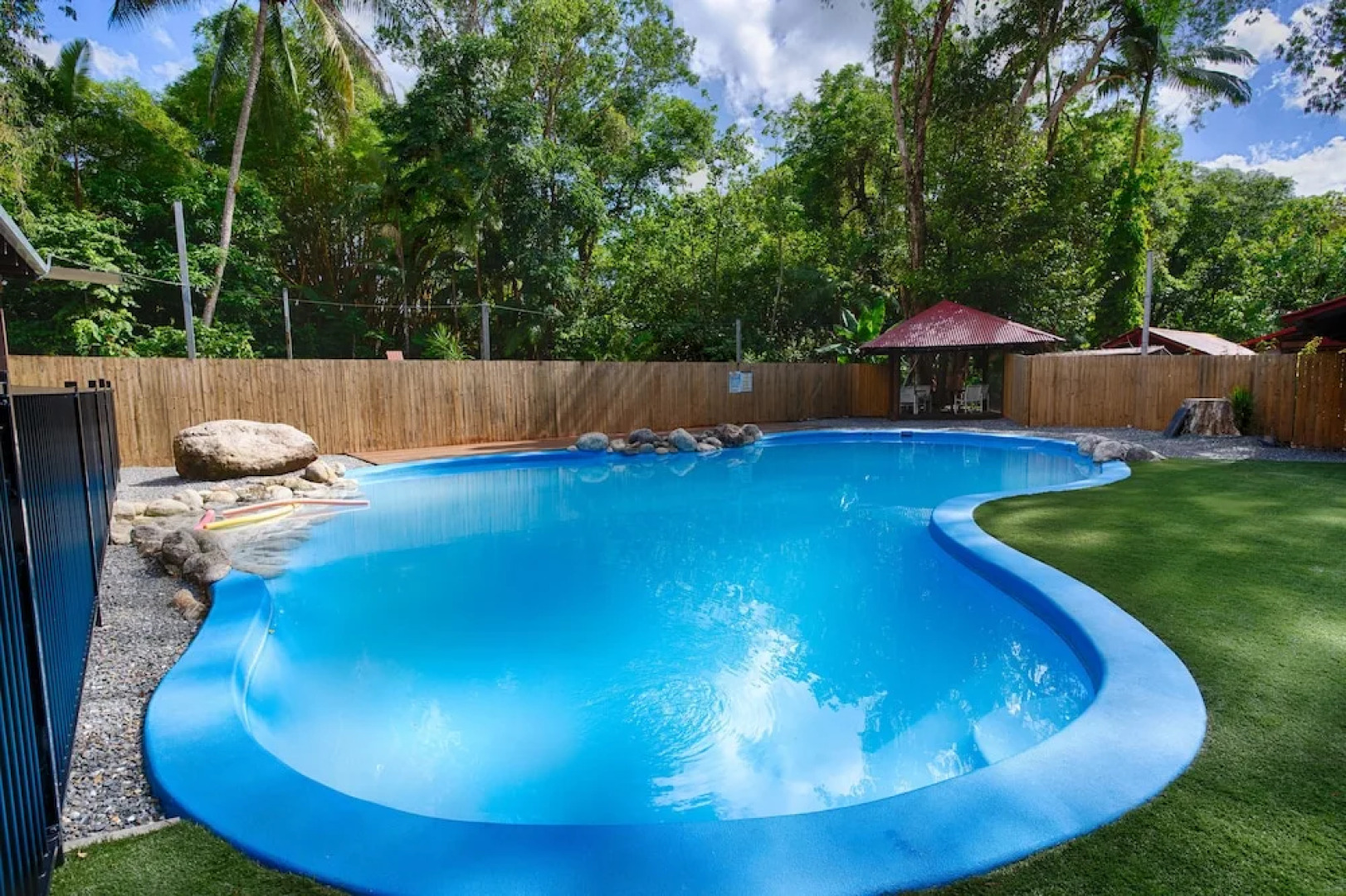 PKs Jungle Village - Hostel