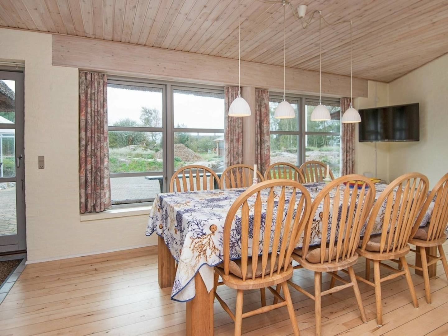 Luxury Holiday Home in Rømø with Hot Tub