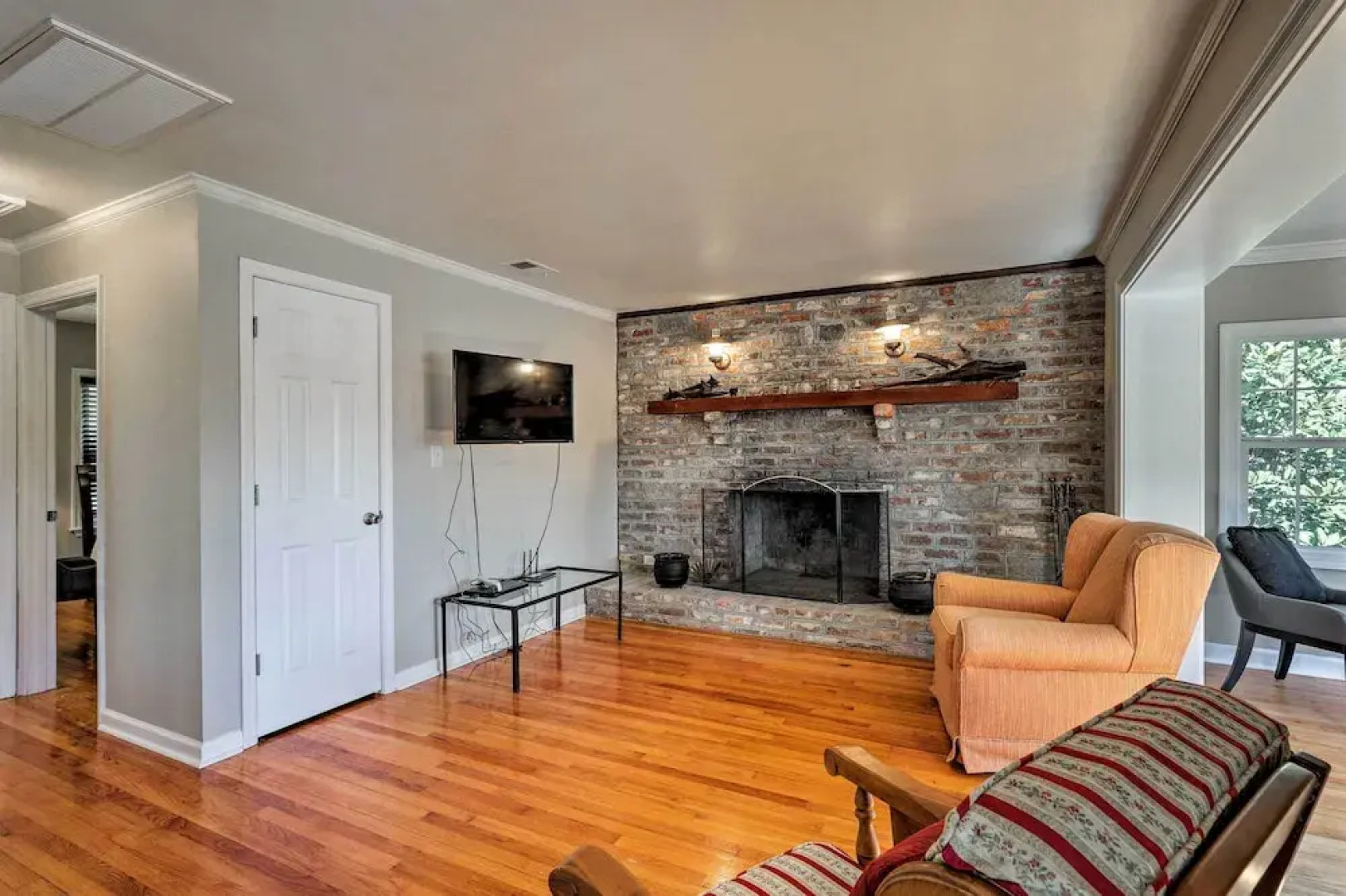 Spacious Mount Pleasant Home: 5 Mi to Beach