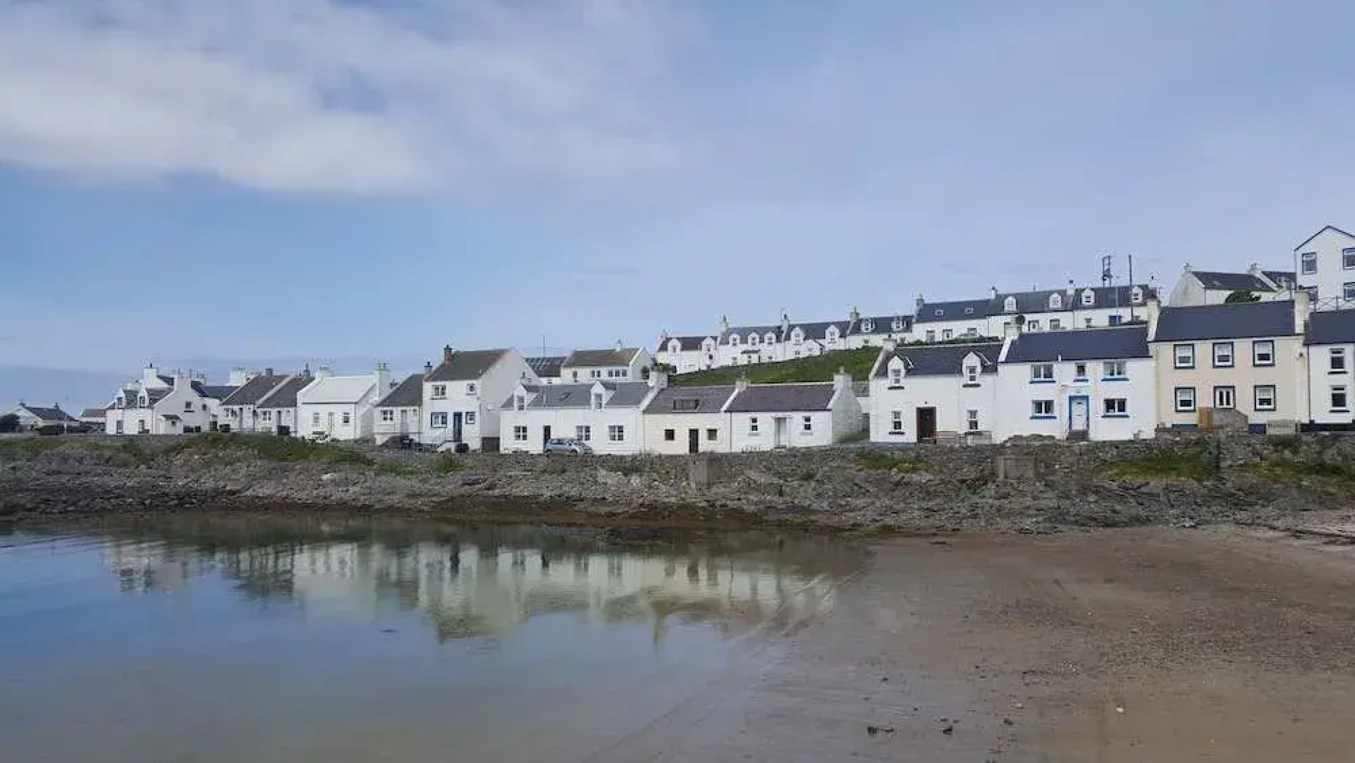 Port Charlotte Hotel