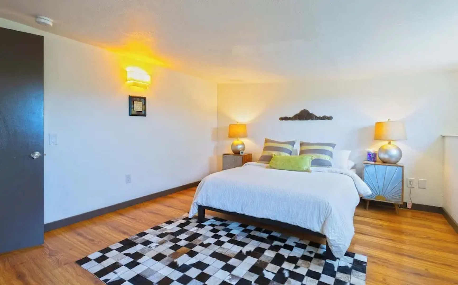 Willie's Hill Country Hideaway - Stay for 8 With Hot Tub & Fire Pit