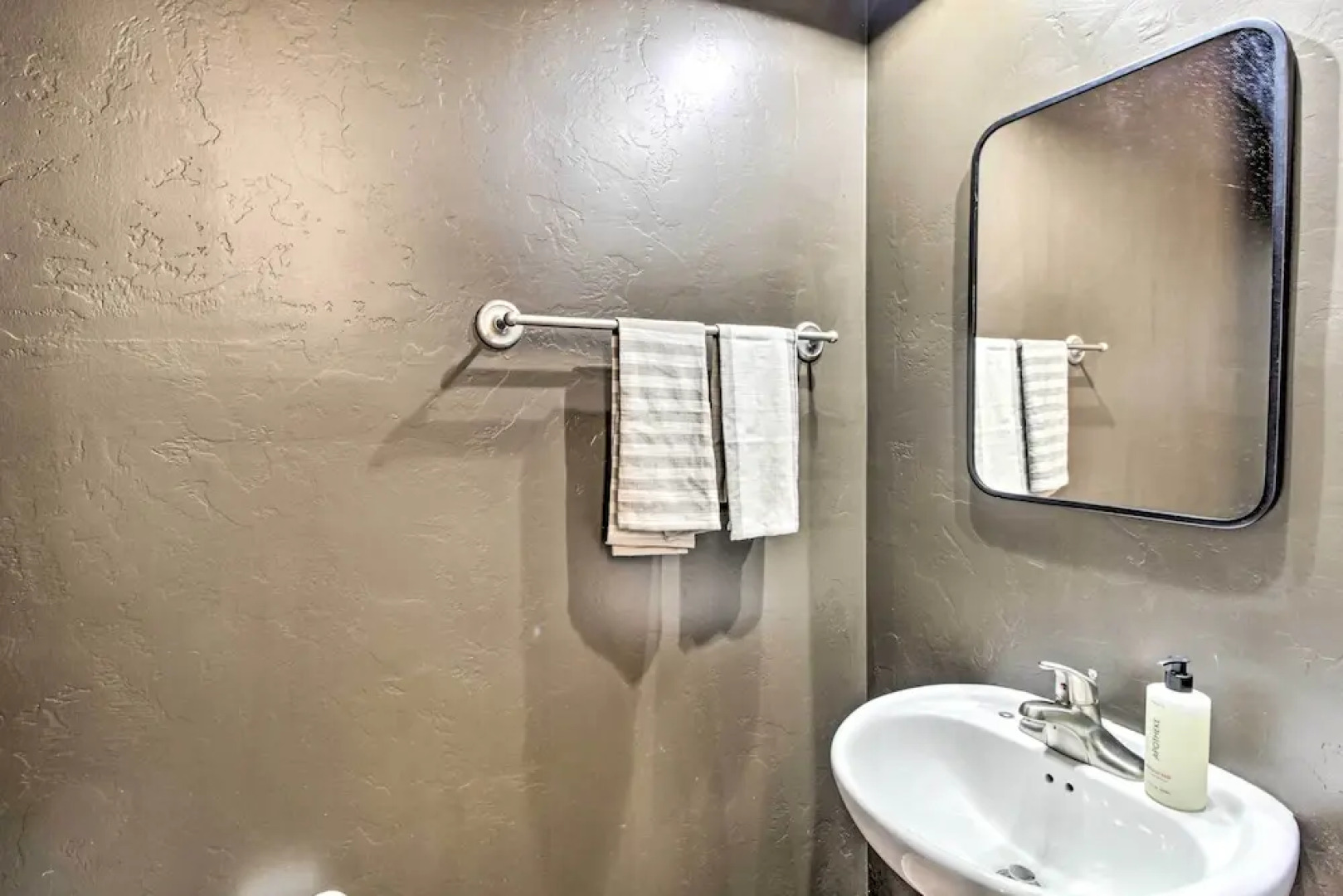 Sunny Adobe Retreat w/ Hot Tub & Mtn Views!