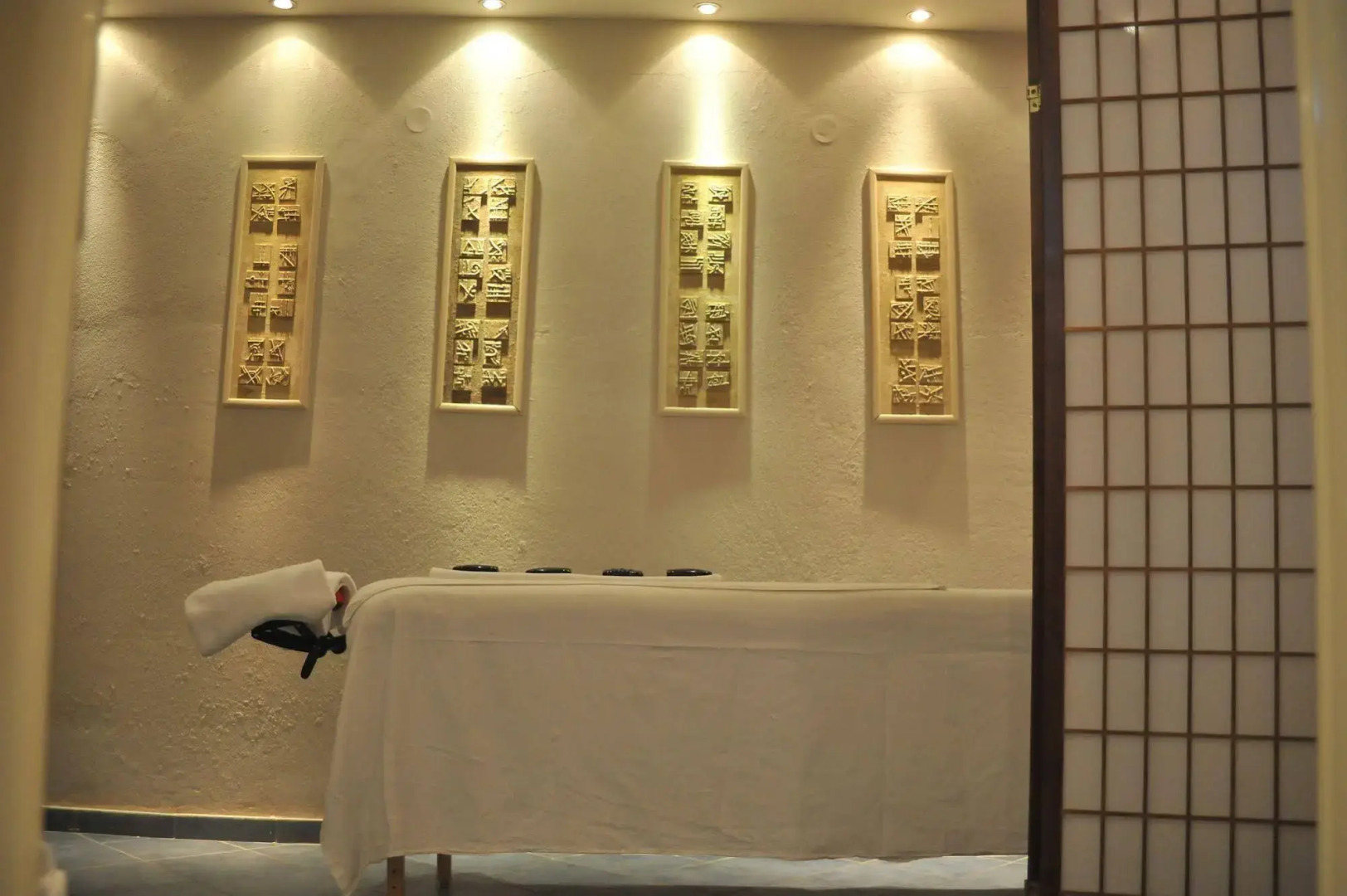 Hydramis Palace Beach Resort