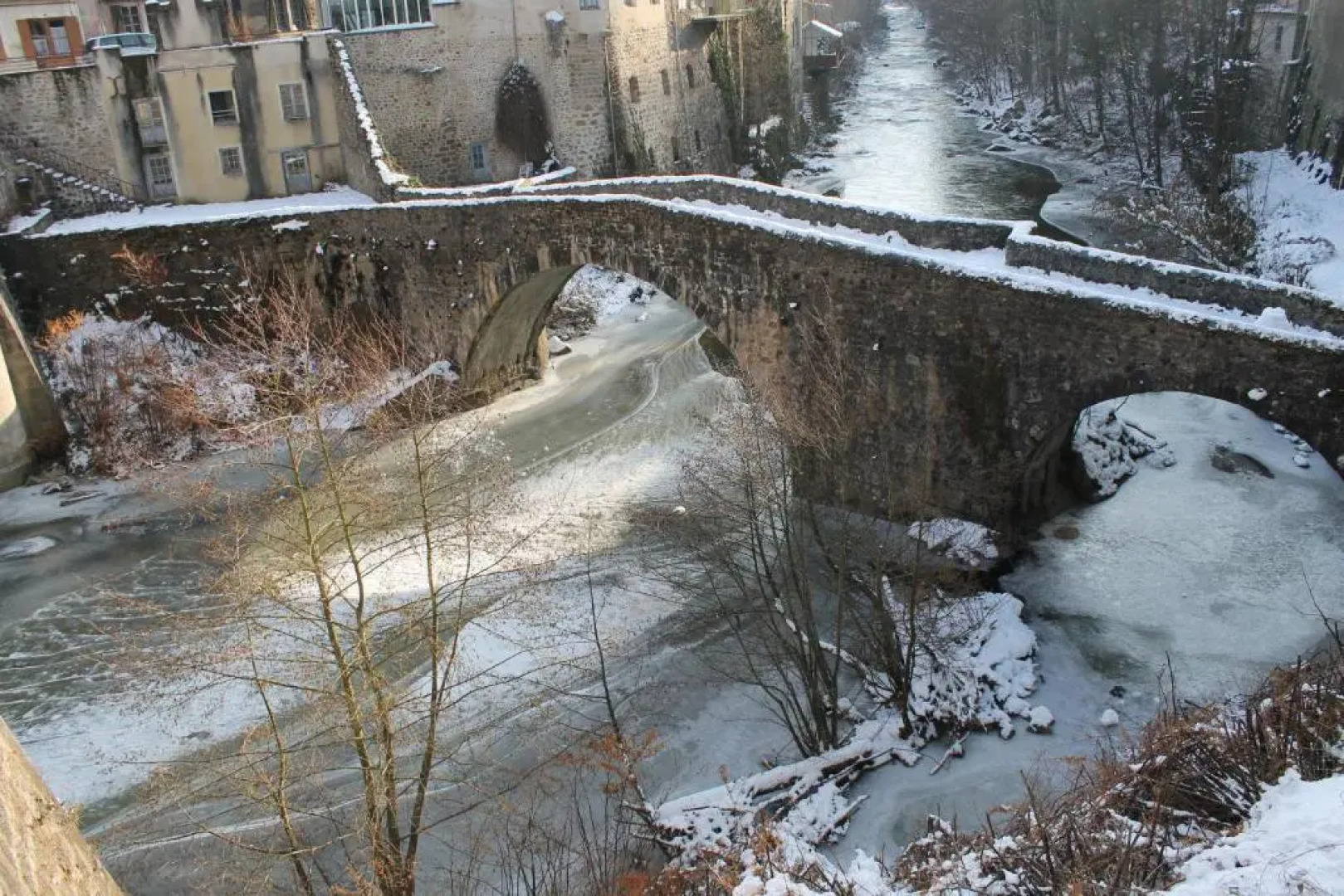 Studio Malou avec cuisine toute équipée et terrasse aménagée