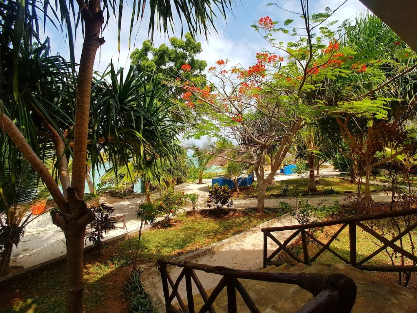 Queen of Sheba Beach Lodge