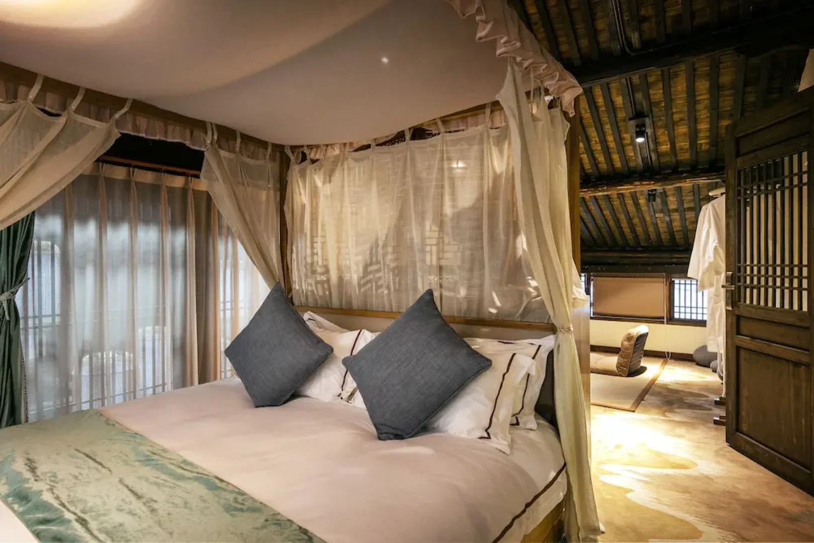 Xiananshan Village Hotel