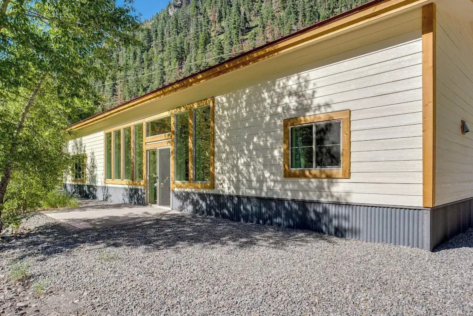 Riverfront Ouray Vacation Home ~ 1 Mi to Downtown!