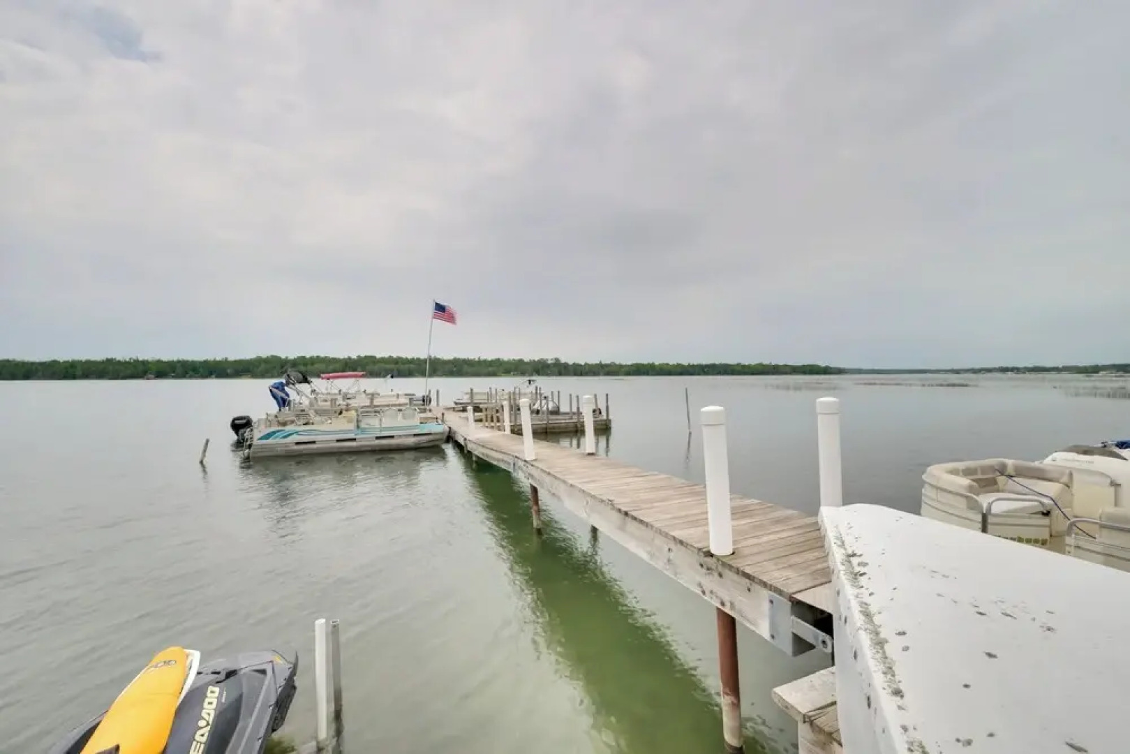 Les Cheneaux Islands Cabin 4 w/ Deck: Pet Friendly